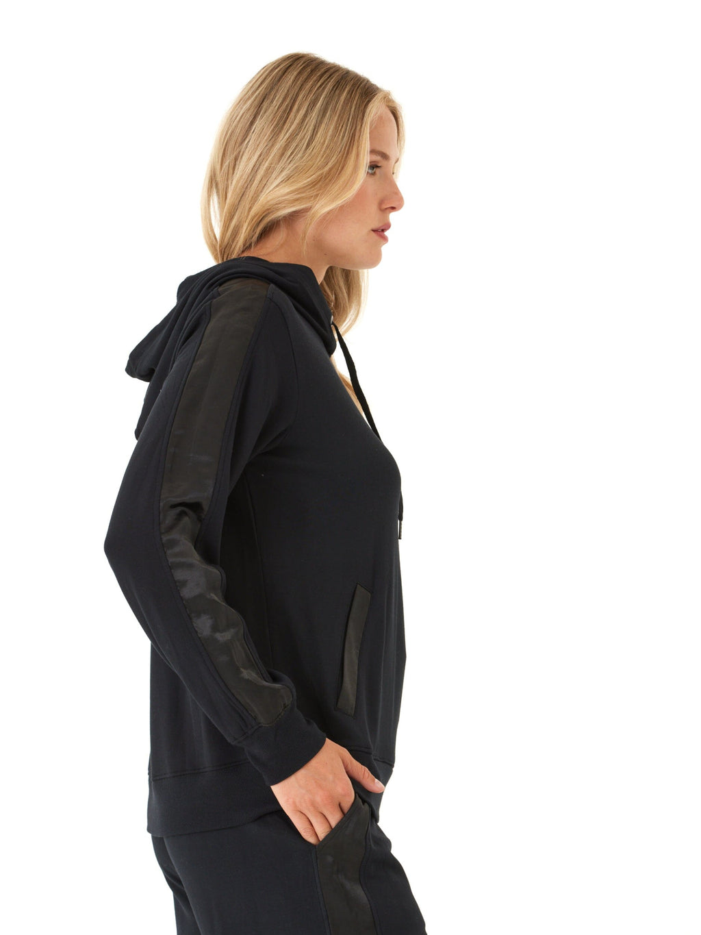 Romi Feather Fleece Trim Detail Hoodie in Black