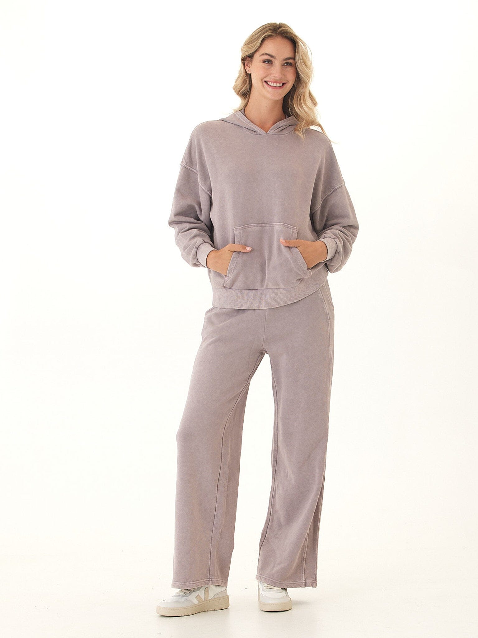 Core Feather Fleece Sweatpant in Mauve and Dusty-Purple