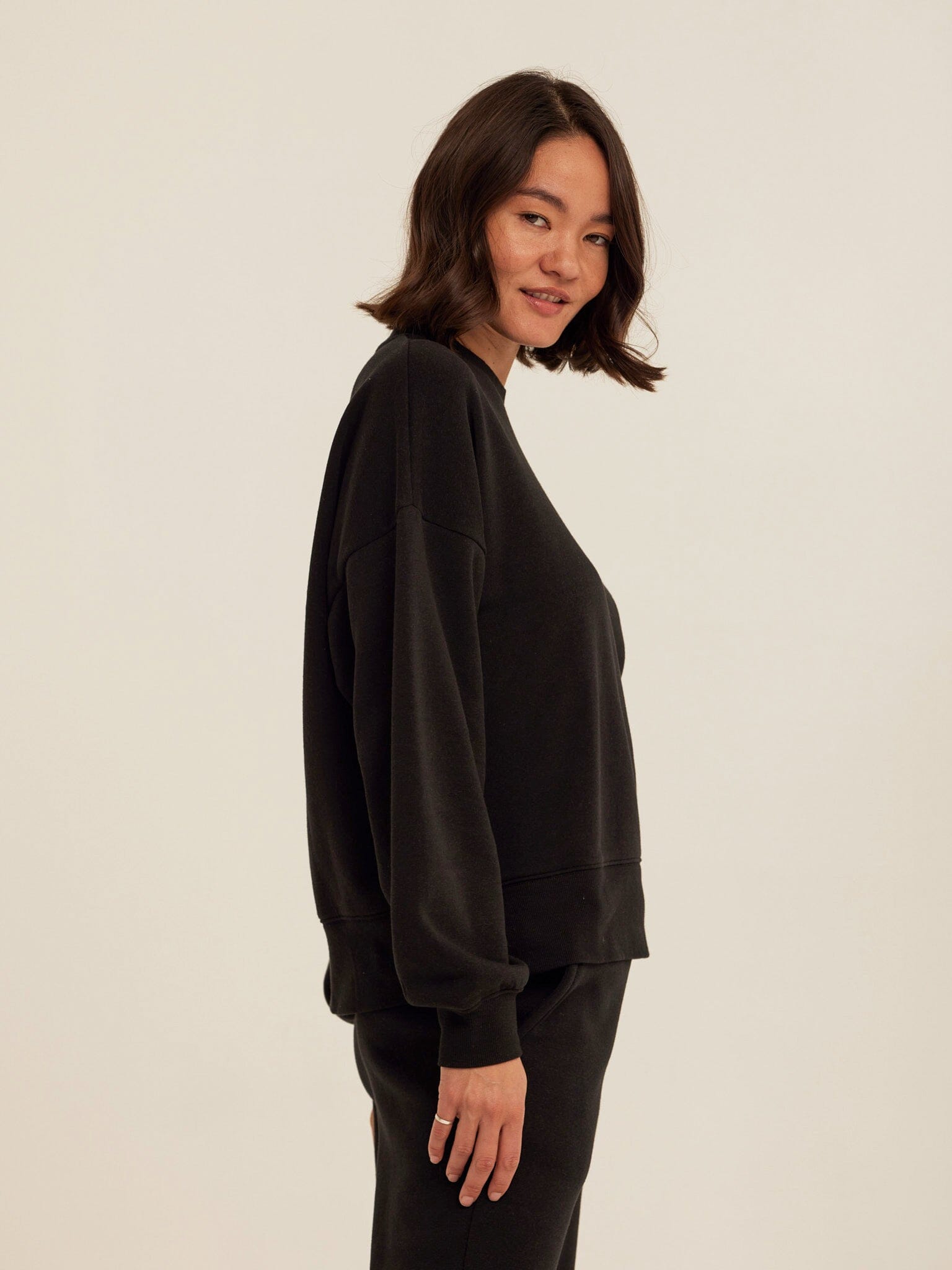 Core Triblend Fleece Sweatshirt in Black
