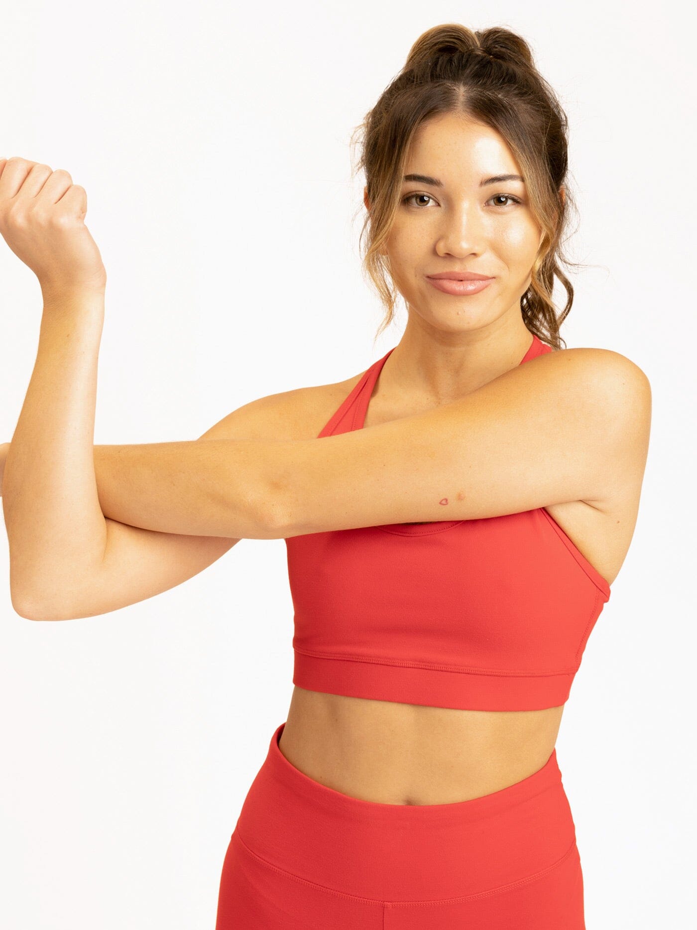 Comfort Fit Strappy Back Sports Bra in Red