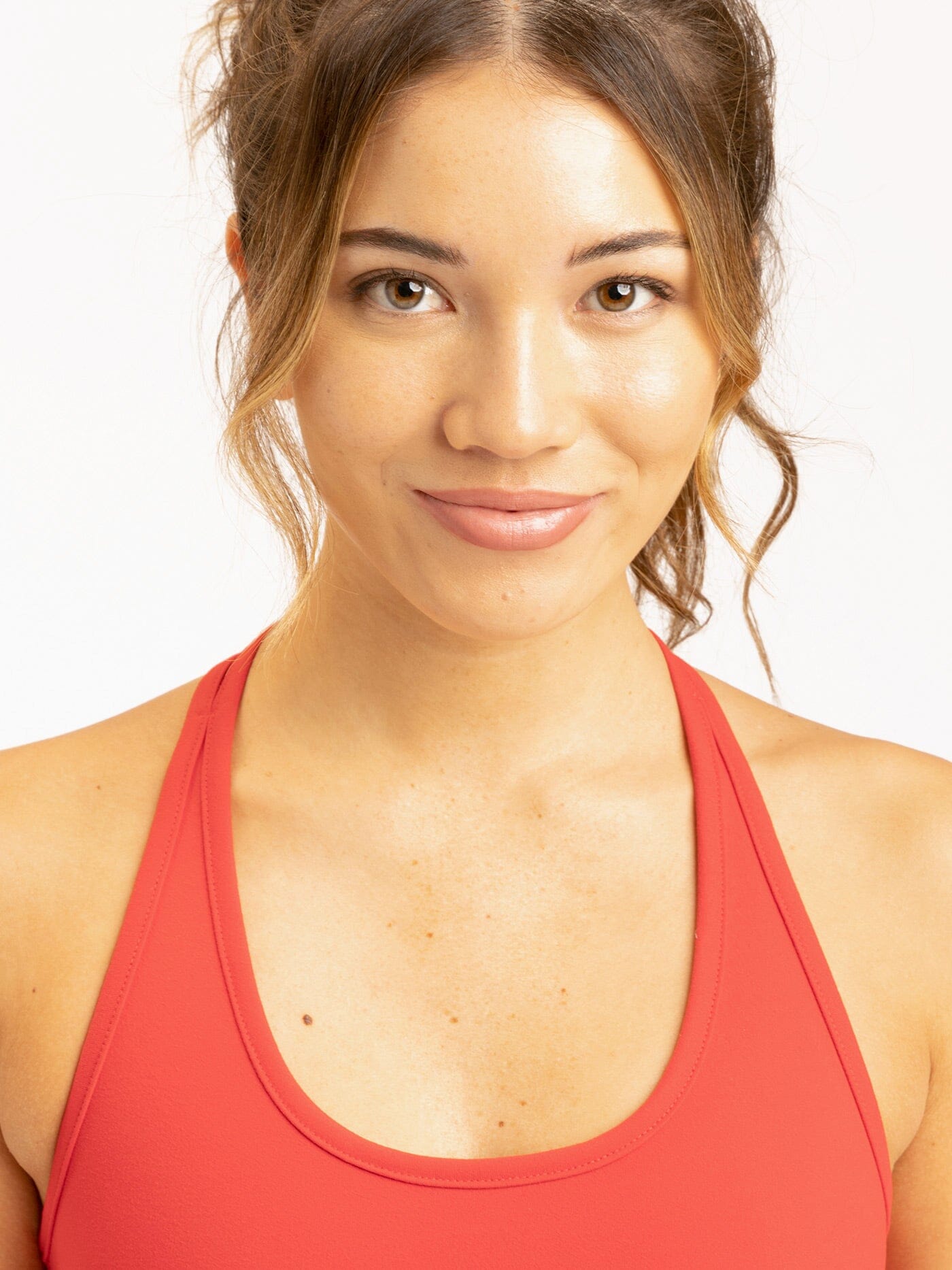 Comfort Fit Strappy Back Sports Bra in Red