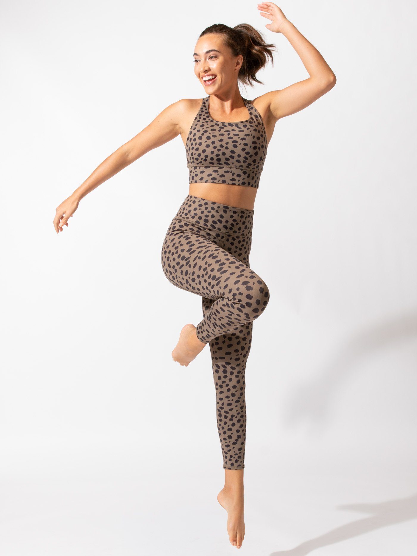 Jackie High Rise 7/8 Sport Legging 24 inch