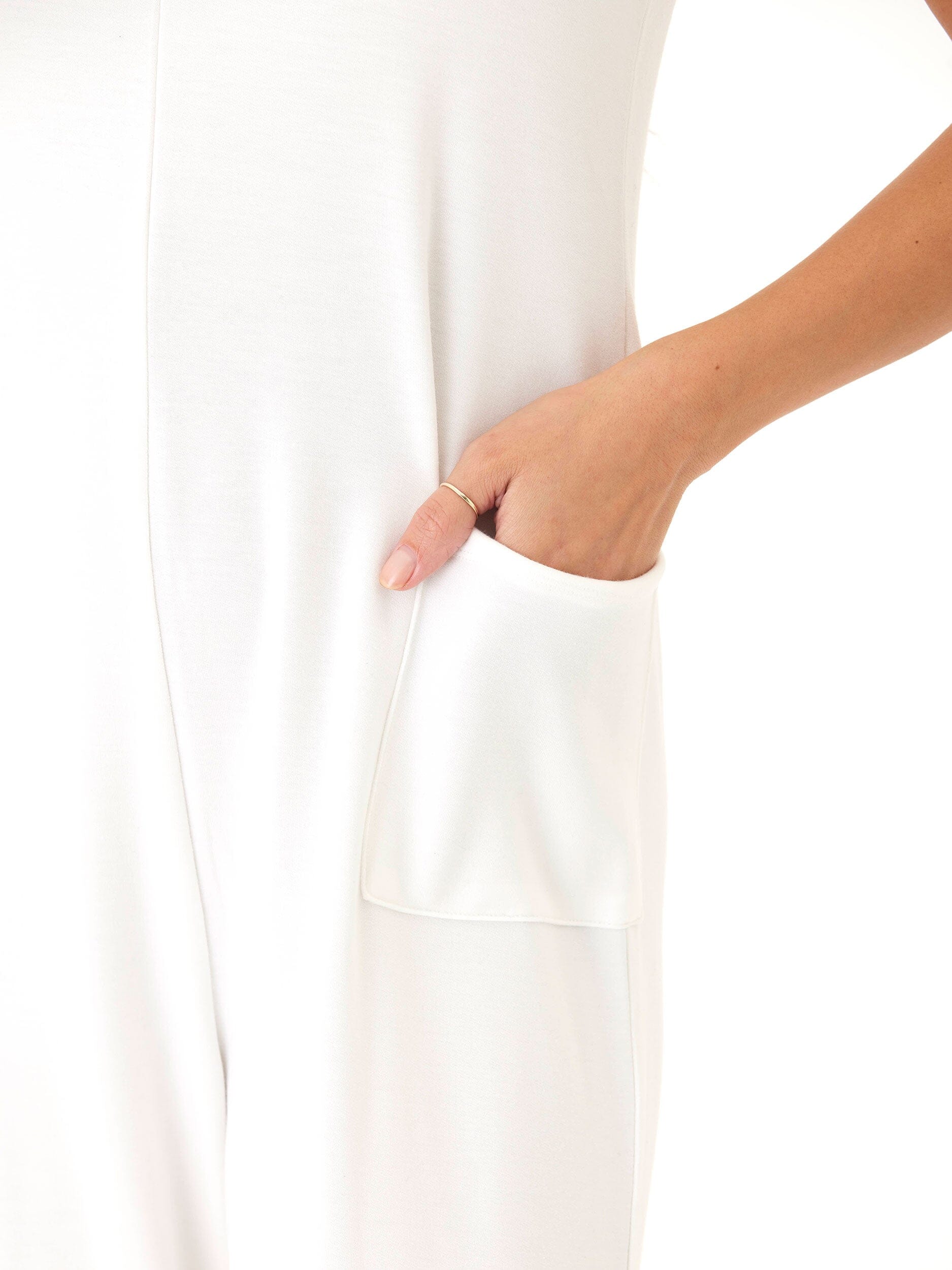 Rainey Patch Pocket Jumpsuit: Comfortable Wide-Leg One-Piece