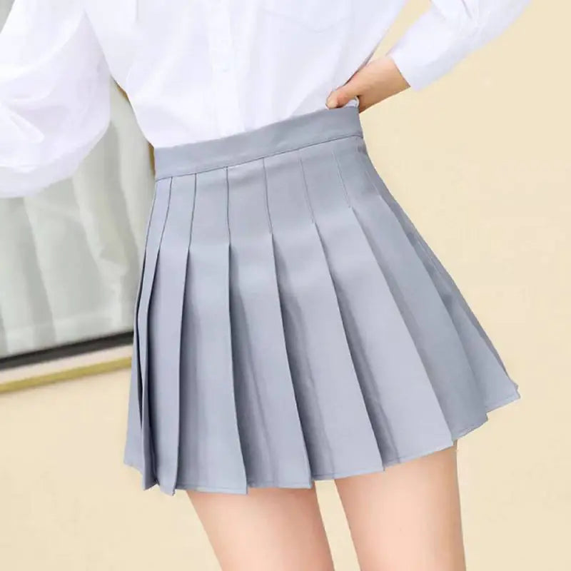 Women's College Style Pleated Mini Skirt in Plaid Pattern