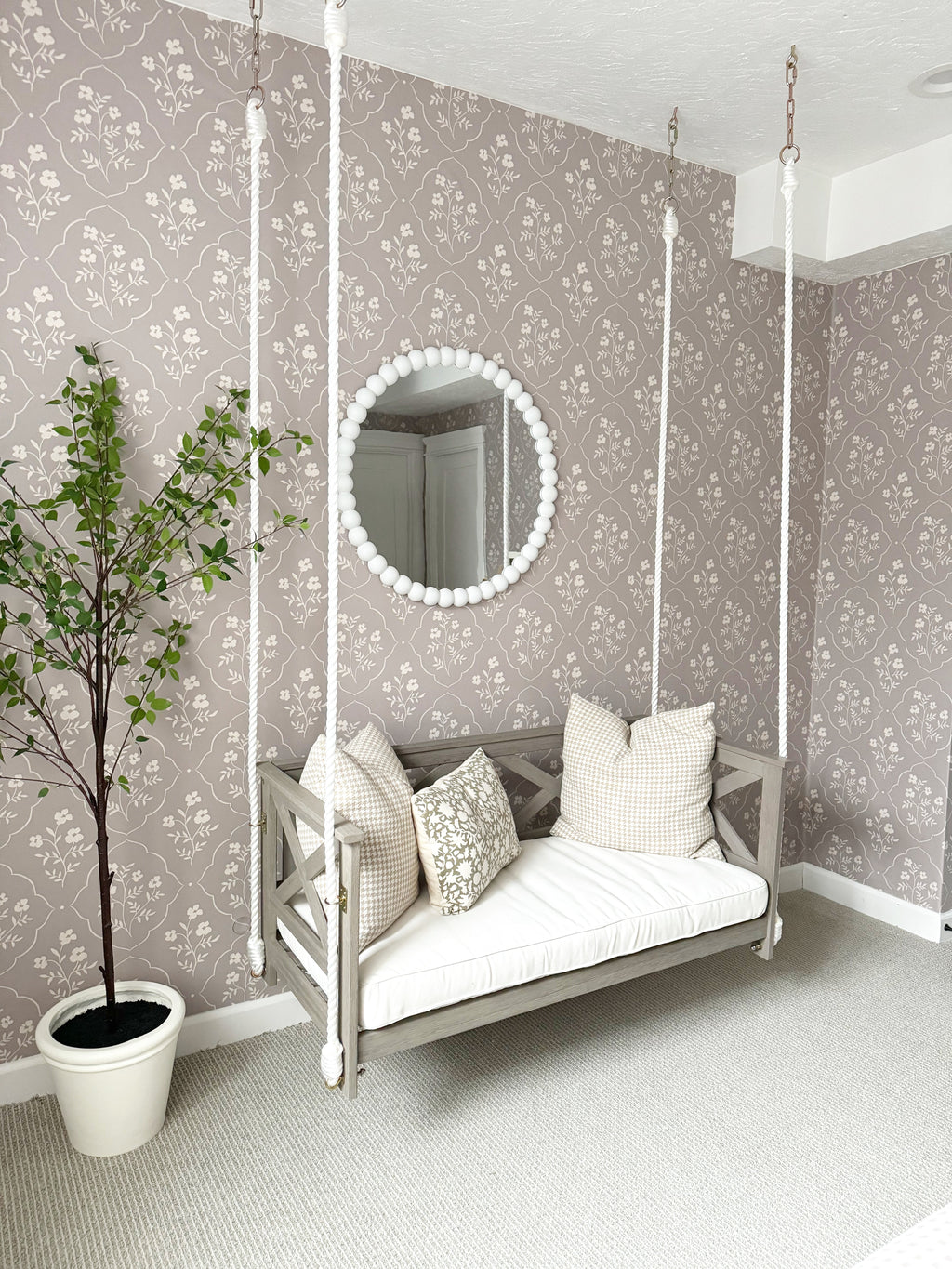 Della Peel and Stick Removable Wallpaper for Stylish Interiors