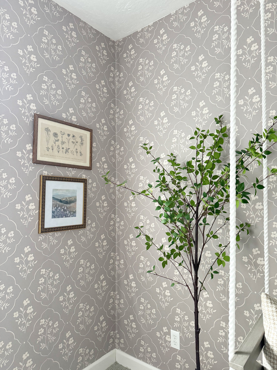 Della Peel and Stick Removable Wallpaper for Stylish Interiors