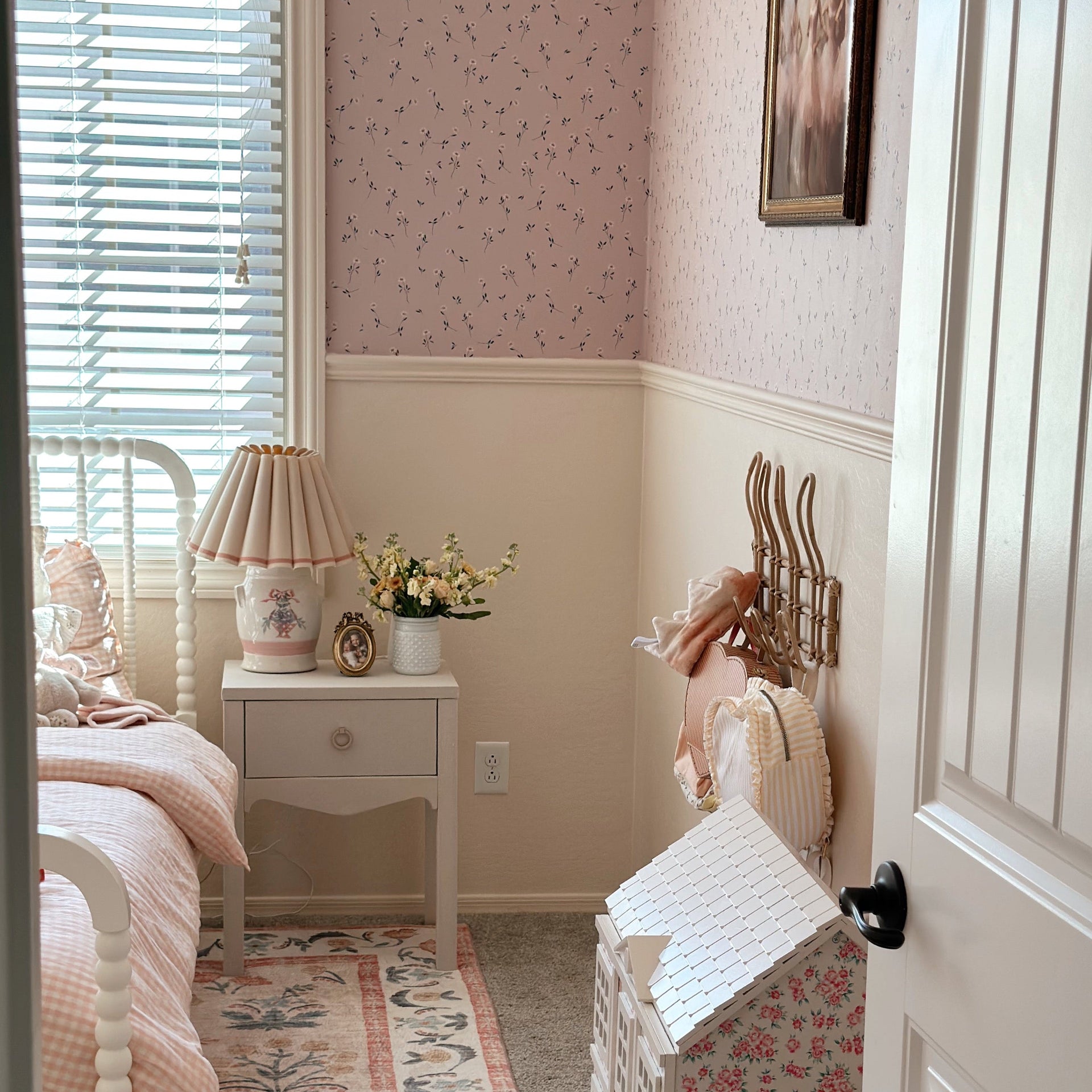 Brigitta Floral Wallpaper in Dusty-Rose and Muted-Green Decor