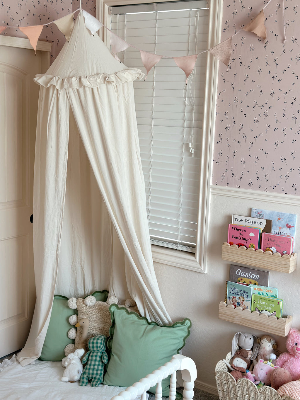 Brigitta Floral Wallpaper in Dusty-Rose and Muted-Green Decor