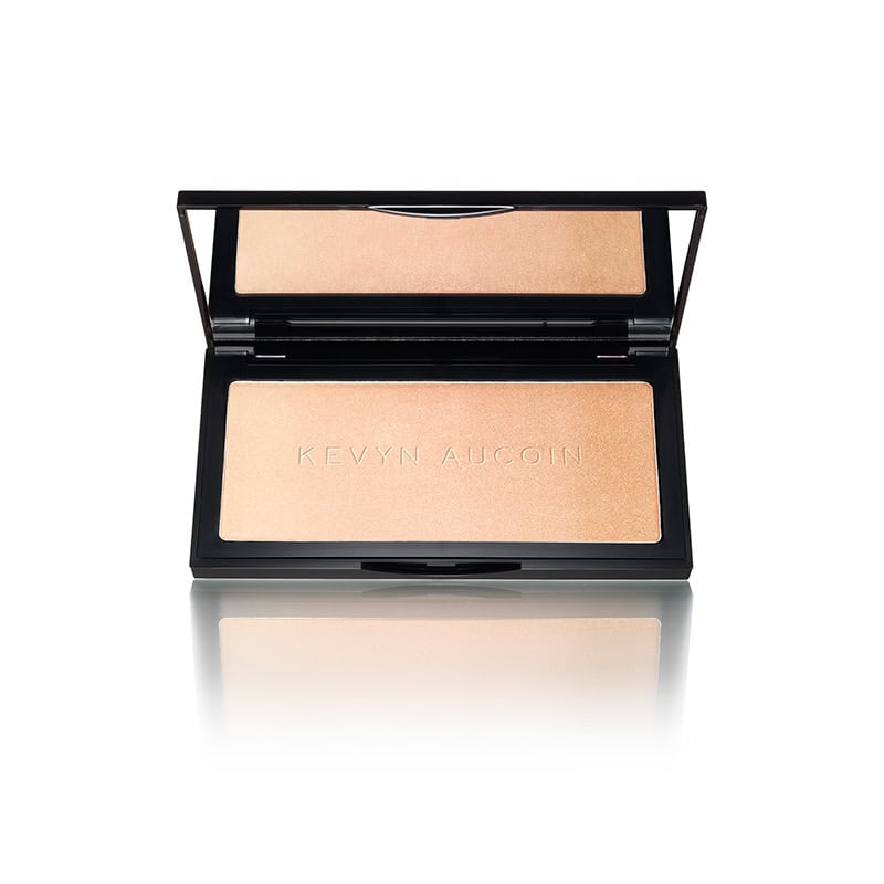 Kevyn Aucoin The Neo-Highlighter Sahara compact powder palette with gold and champagne shades
