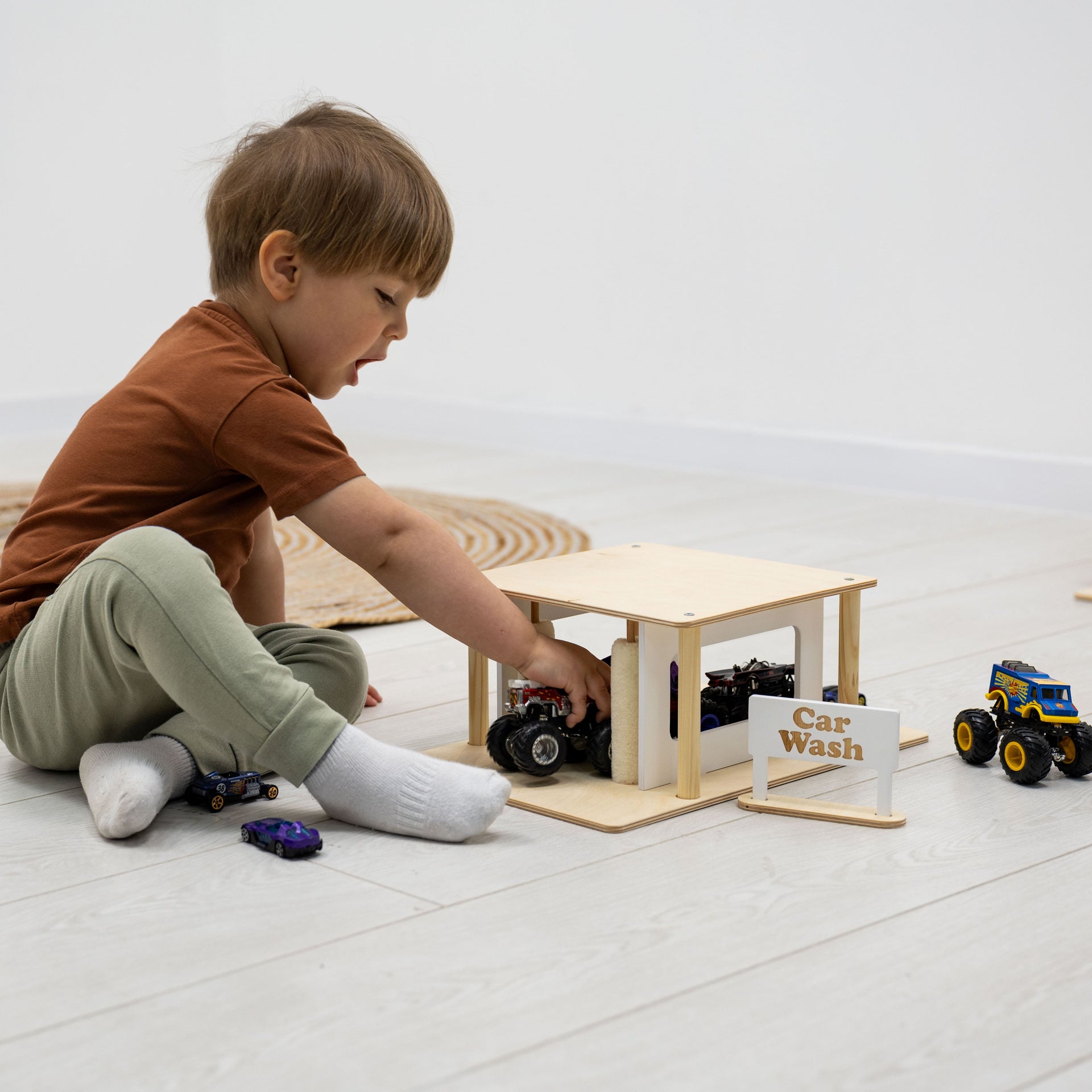 Wooden Car Wash Toy – Imaginative Pretend Play Set