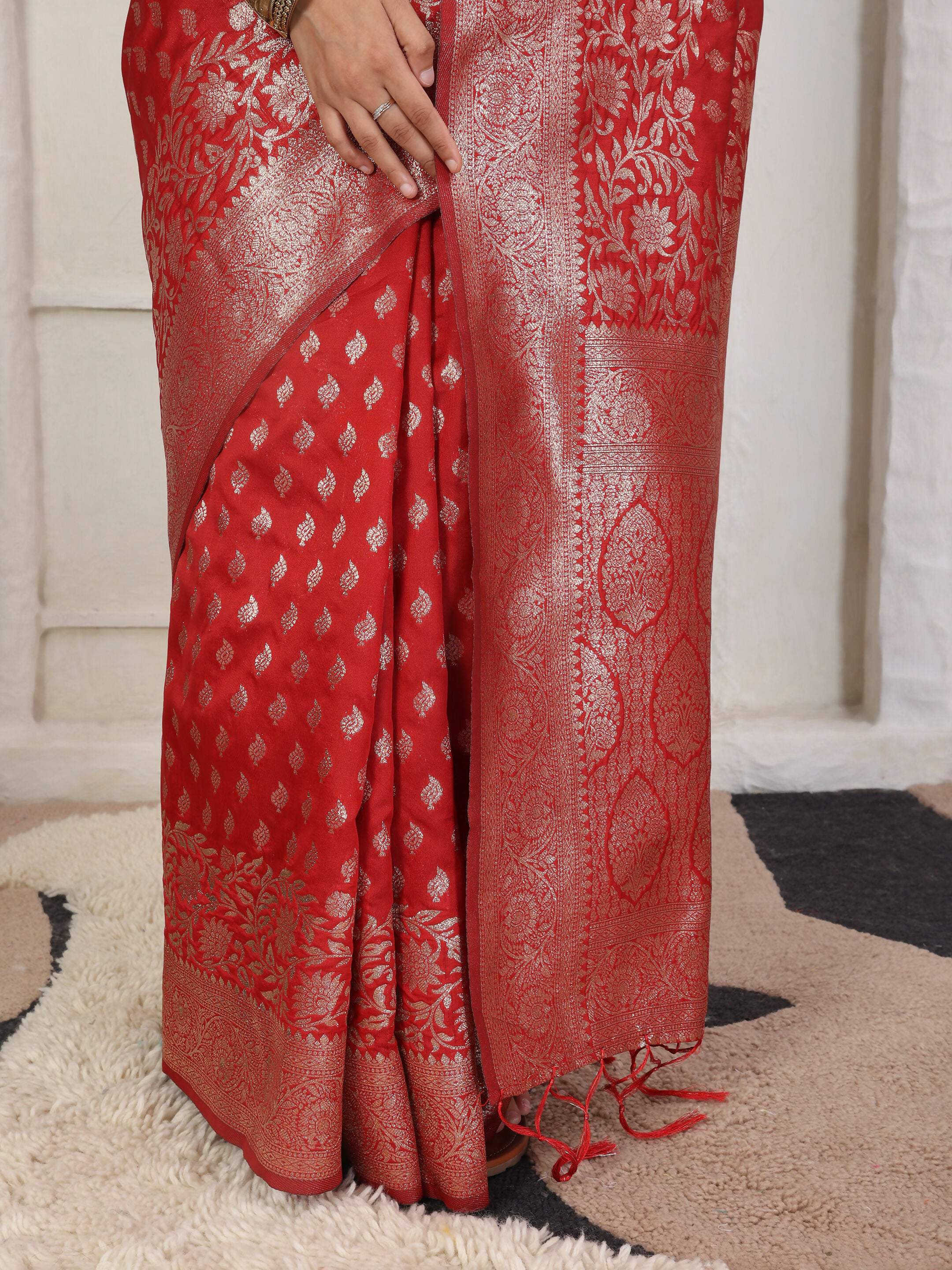 Classic Red Lichi Silk Saree with Matching Blouse Piece