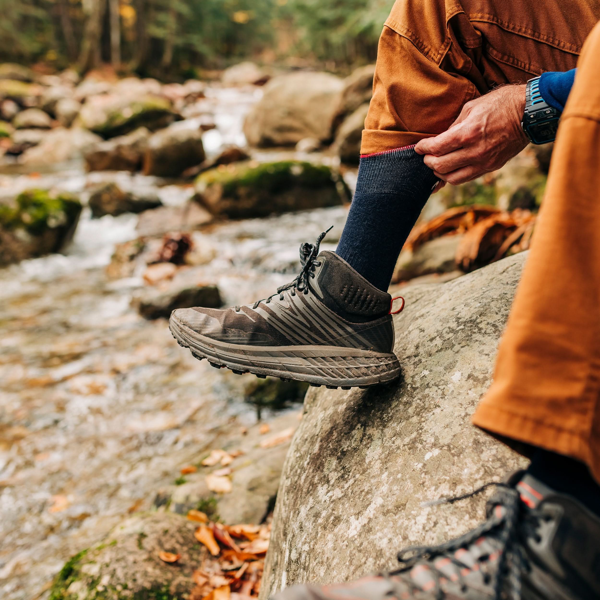 Lightweight Crew Wool Socks for Hiking and Outdoor Utility