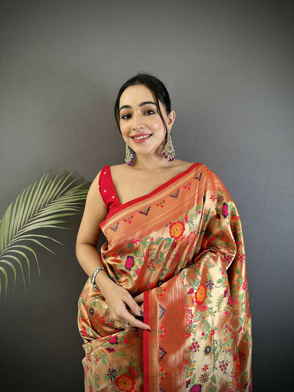 Peach Floral & Leaf Motif Soft Silk Paithani Saree