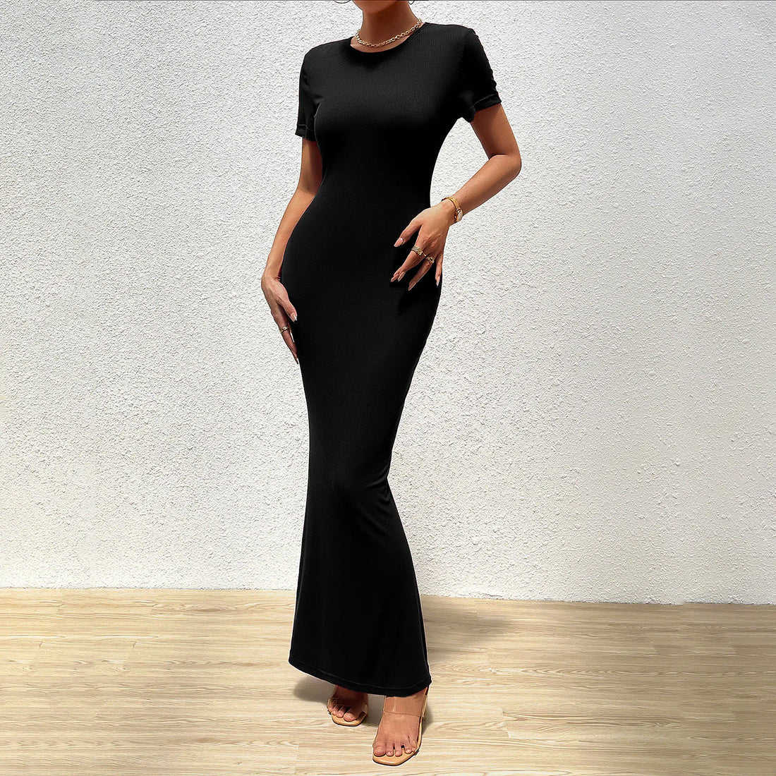 Women's Solid Color Round Neck Short Sleeve Slim Maxi Dress - Image 3