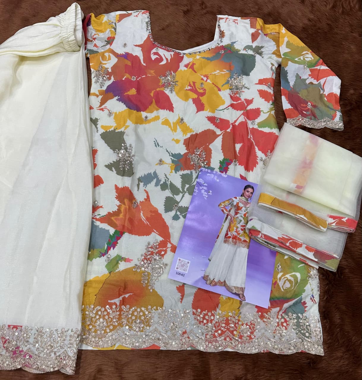 White Floral Print Straight Kurta and Palazzo Suit Set