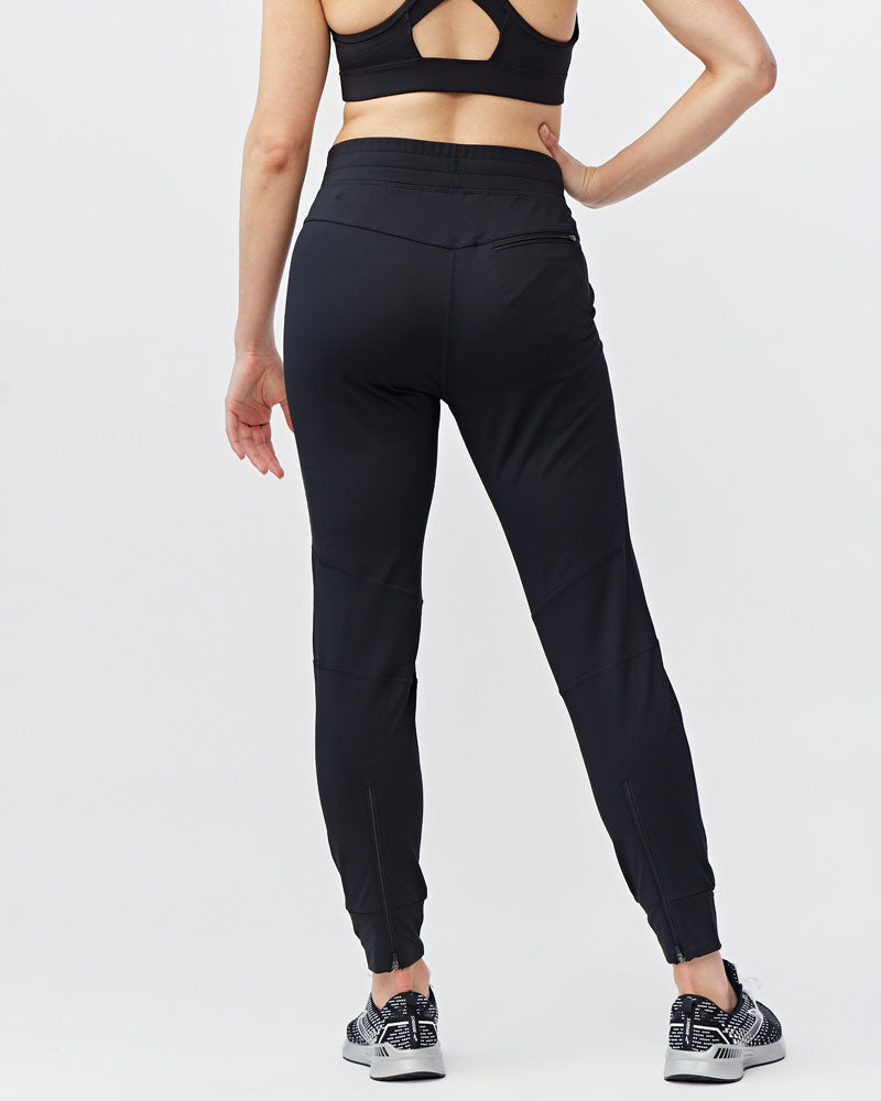Valia Women's Athletic Jogger Pants in Black for Training - Image 8