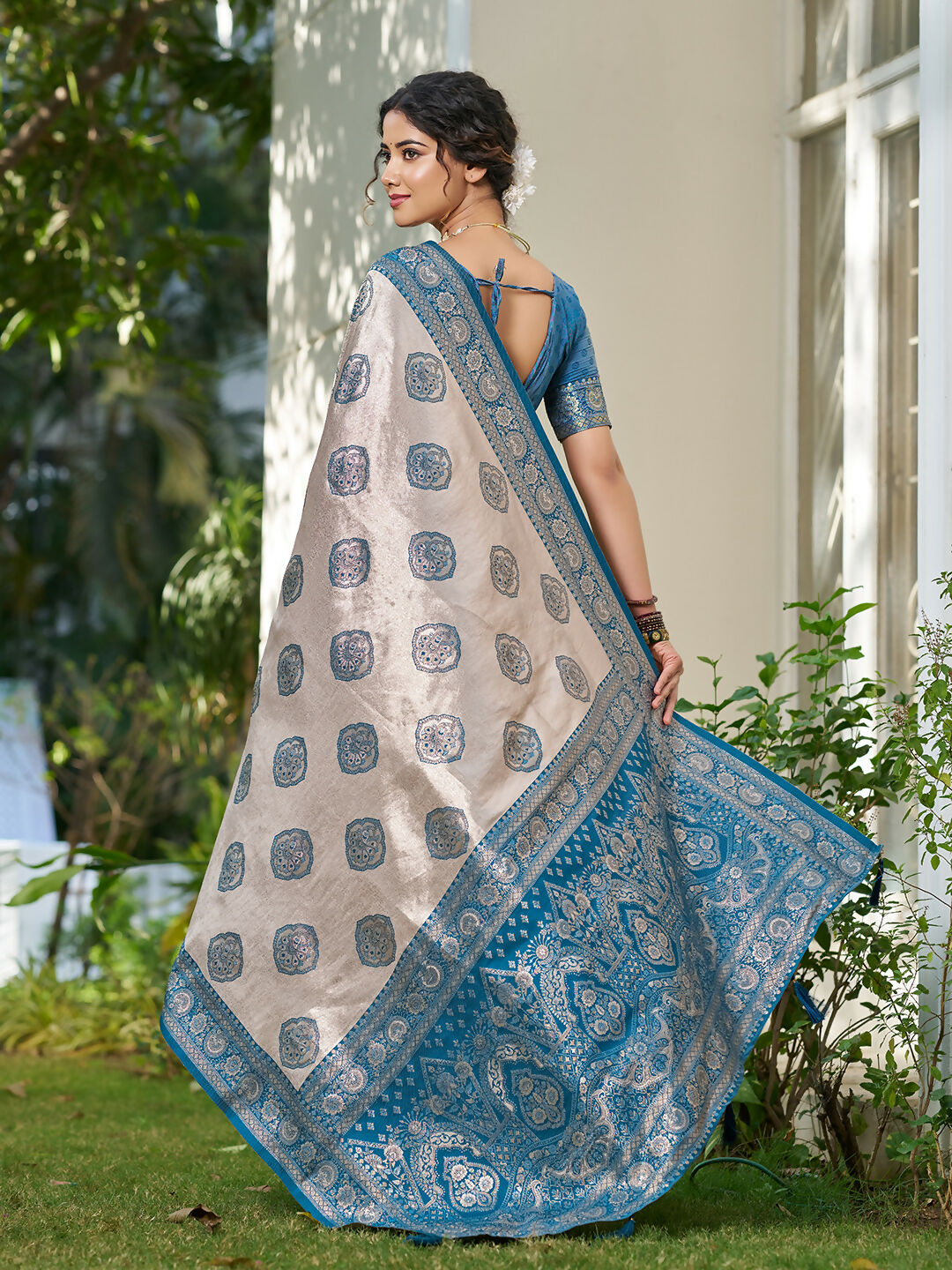 Cream and Blue Silk Blend Saree with Matching Blouse