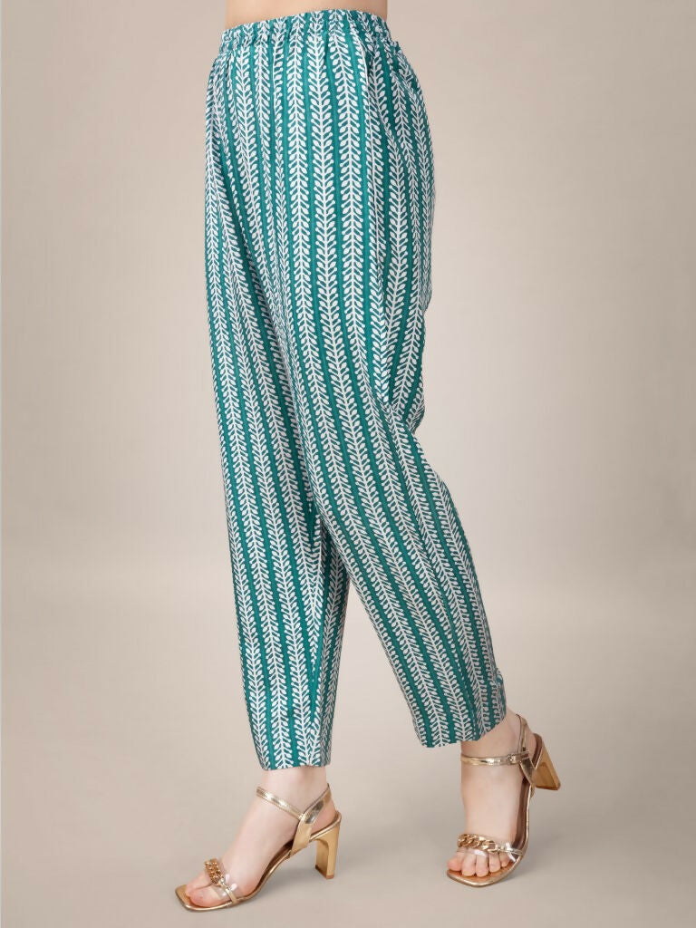 Women's Teal Rayon Printed Kurta Set with Embroidery & Lace
