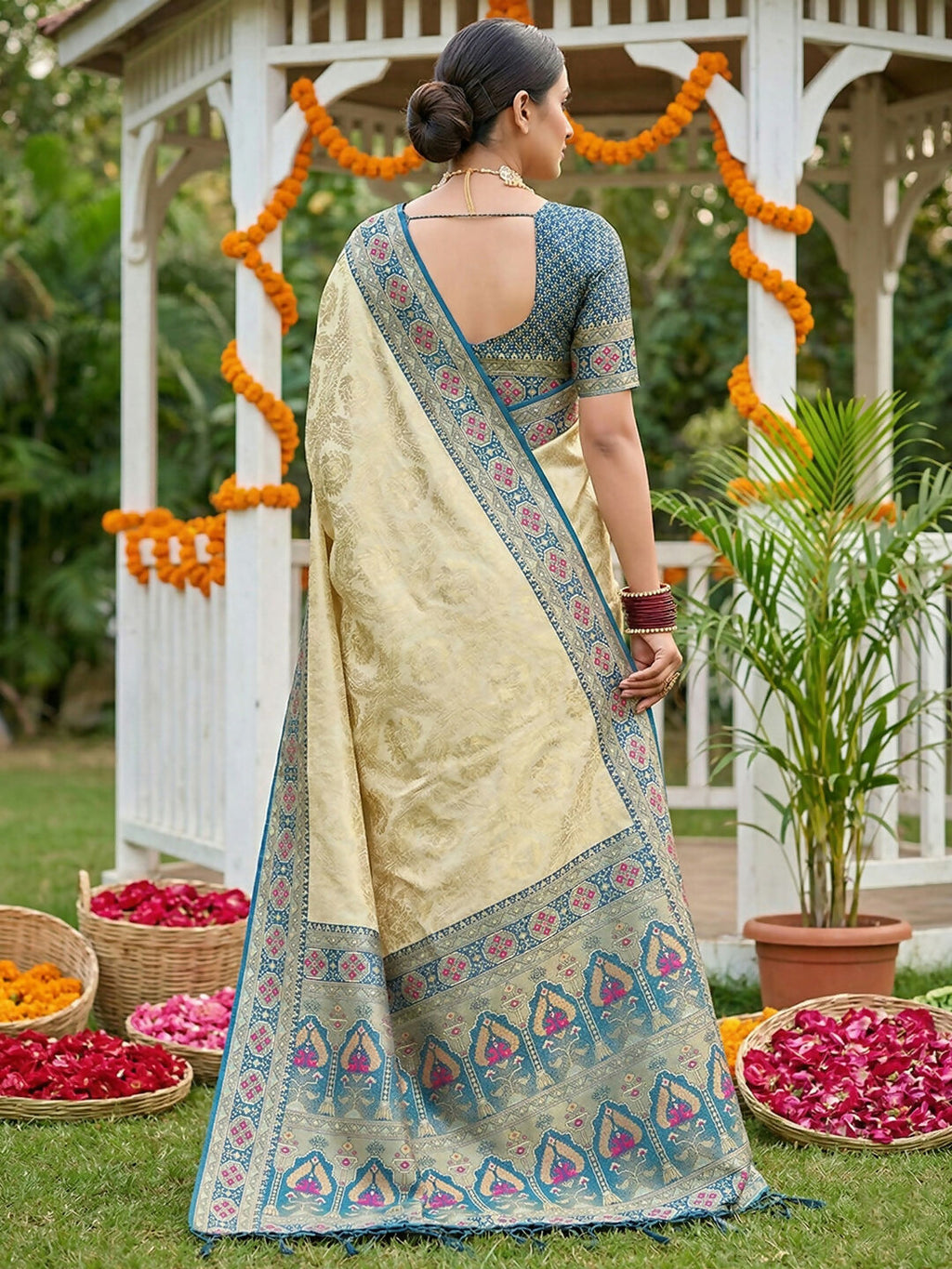 Navy Blue Soft Silk Saree with Matching Blouse Piece