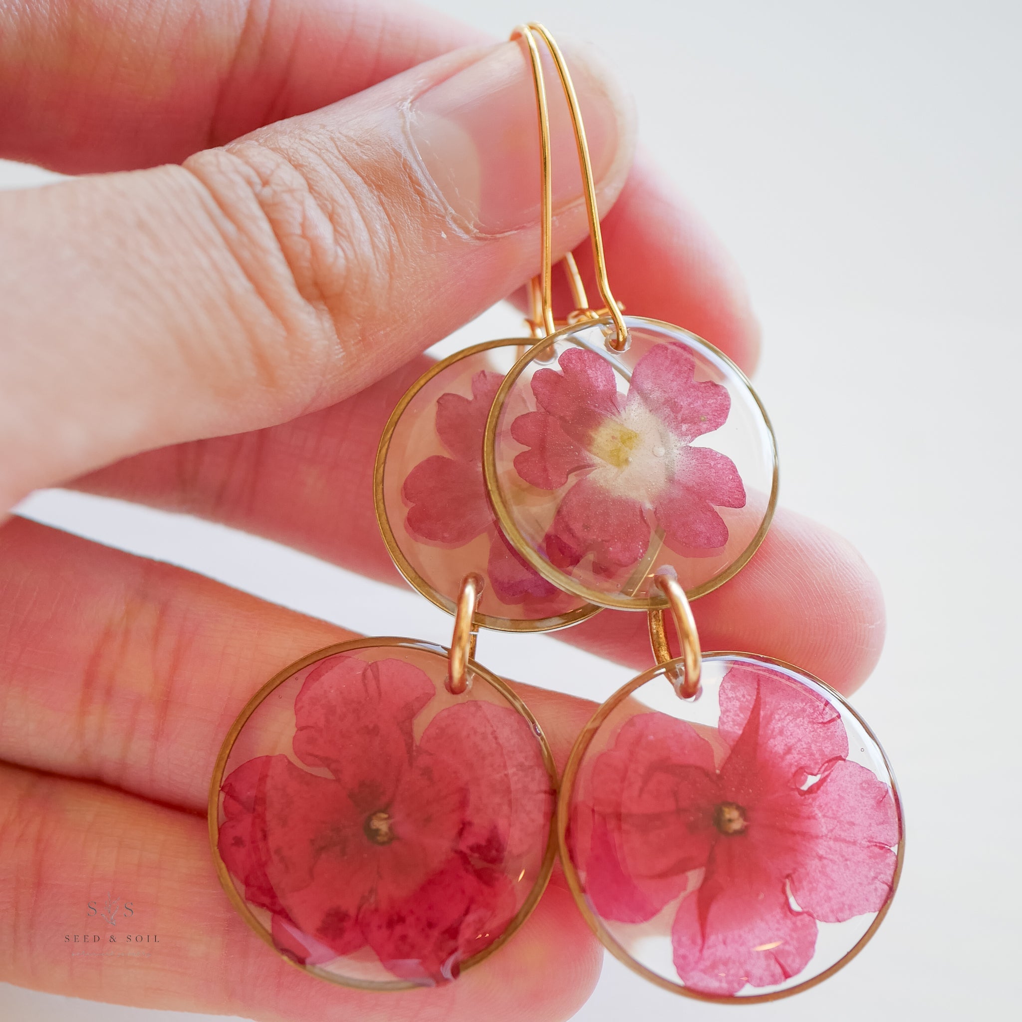 Boho Babe Lucite Flower Earrings