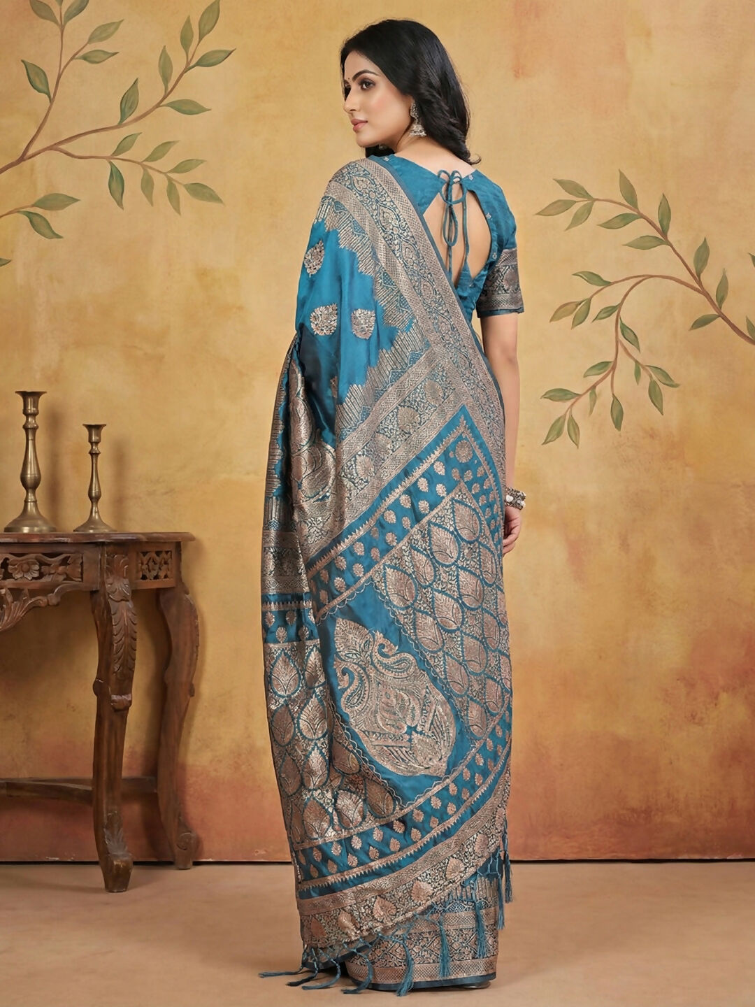 Teal Silk Blend Saree with Matching Blouse Piece