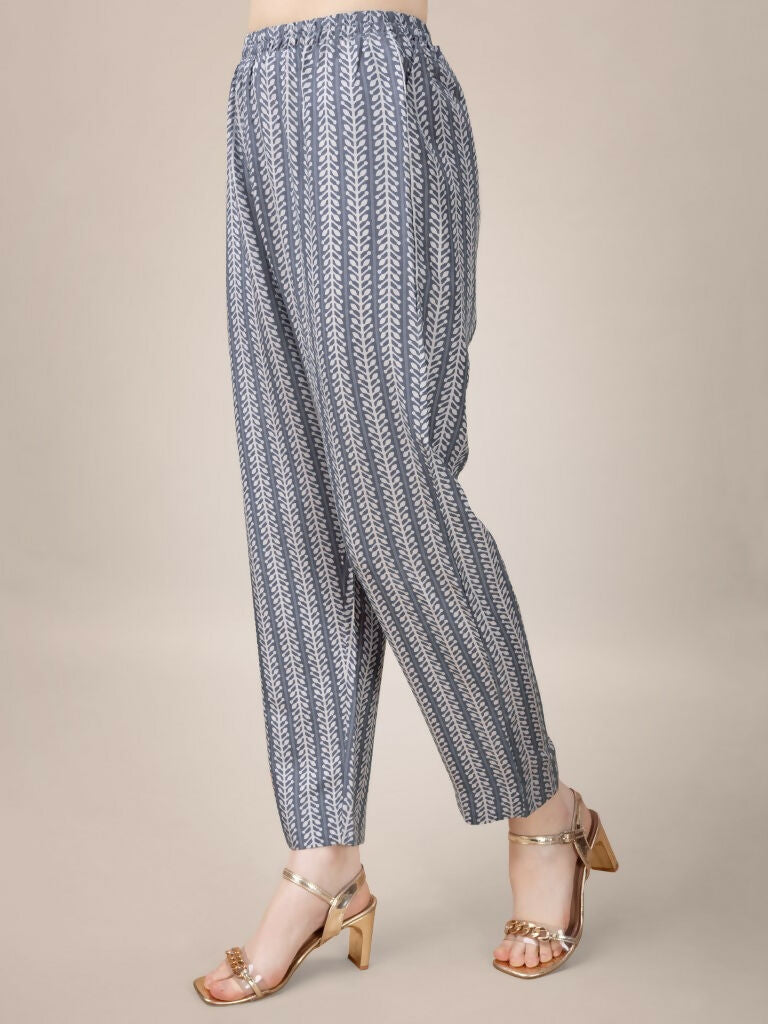 Women's Grey Rayon Printed Kurta Set with Embroidery and Lace