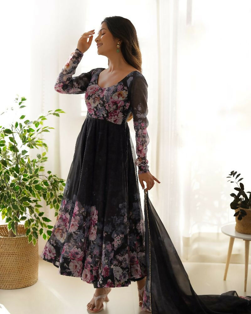 Black Organza Kurta Set with Sequin Embroidery 3-Piece Outfit