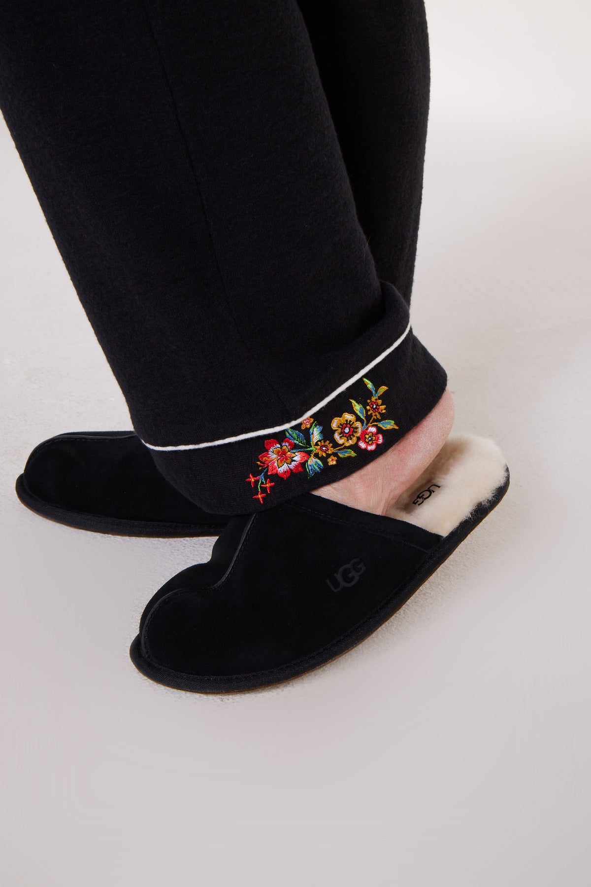 Women's Magnetic Long Sleeve Pajama Set in Black with Embroidery - Image 9