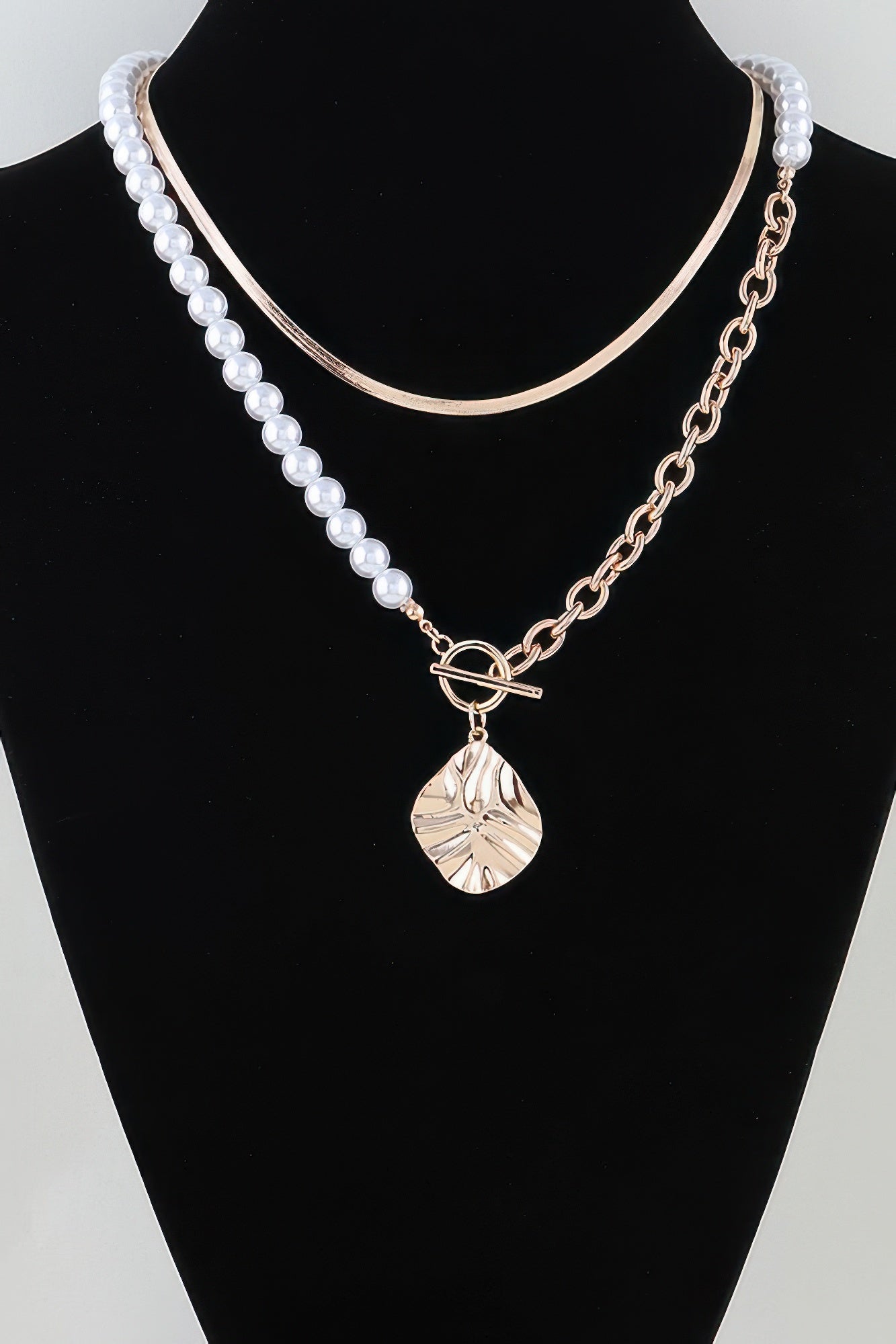 Hammered Toggle Beaded Chain Necklace