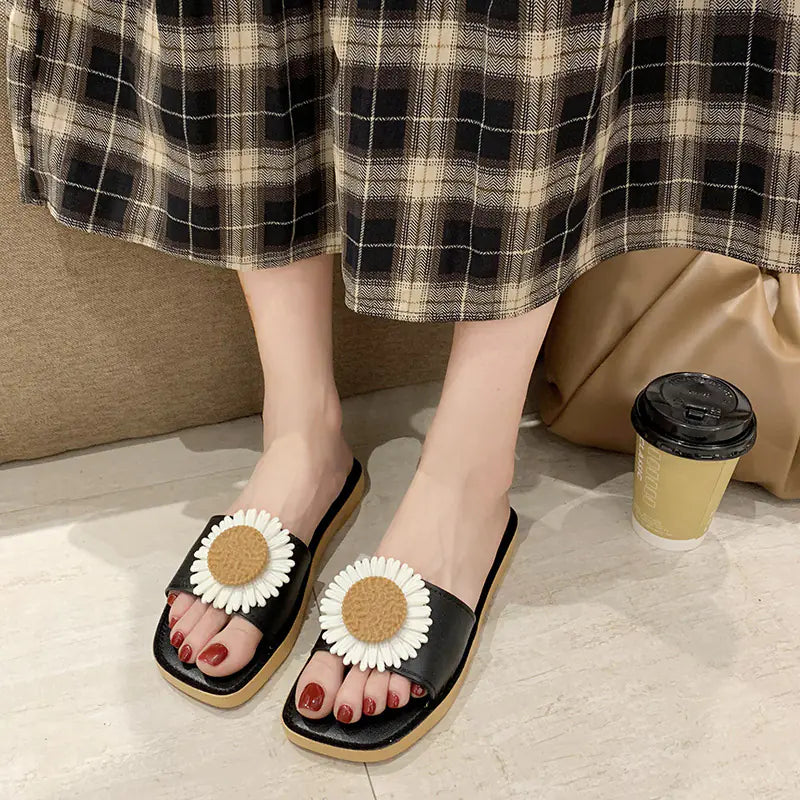 Women's Non-Slip Daisy Slide Sandals Outdoor Beach Summer Flats - Image 2