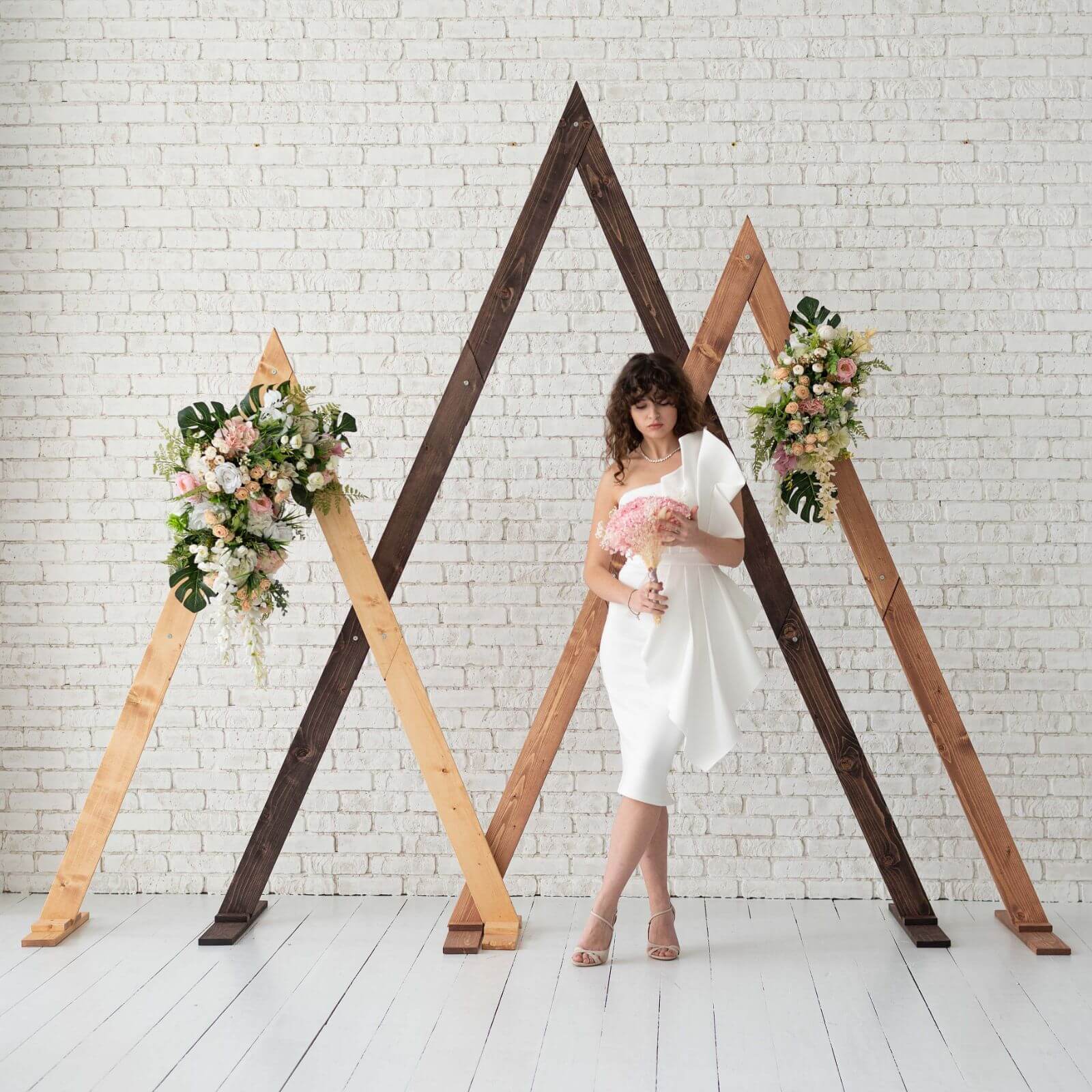 Geometric Triangle Wedding Arch – Modern Ceremony Backdrop
