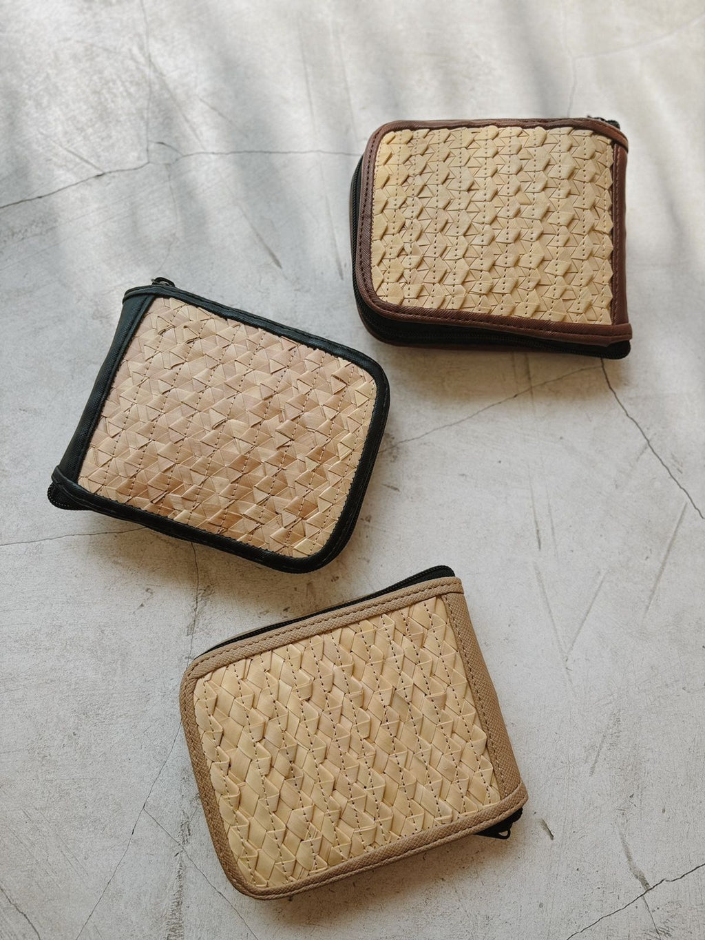 Woven Rattan and Canvas Zippered Pouch Eco-Friendly Travel Case - Image 6