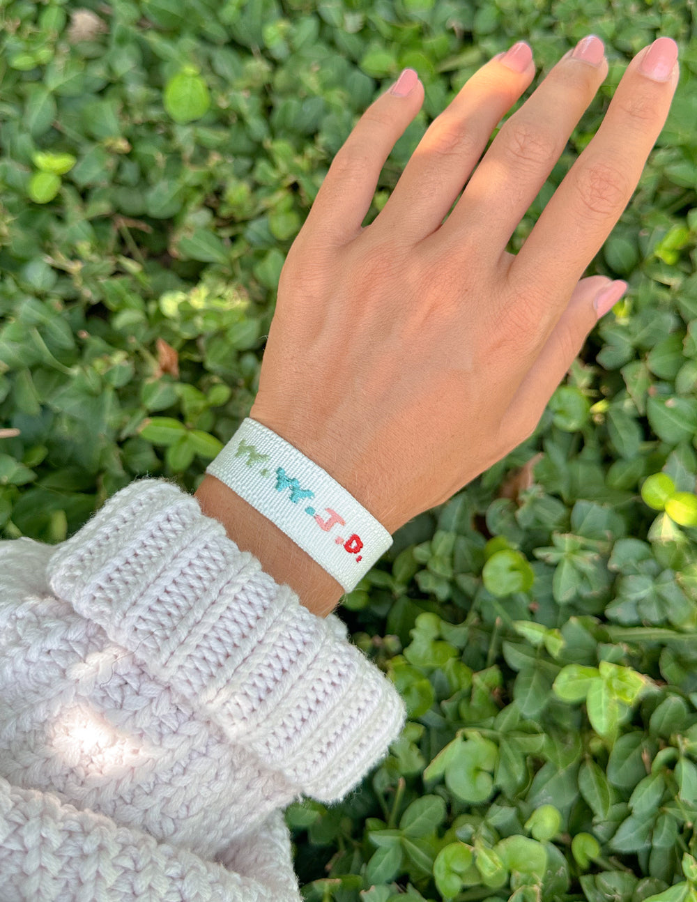White WWJD Embroidered Woven Bracelet - Faith-Based Wristwear