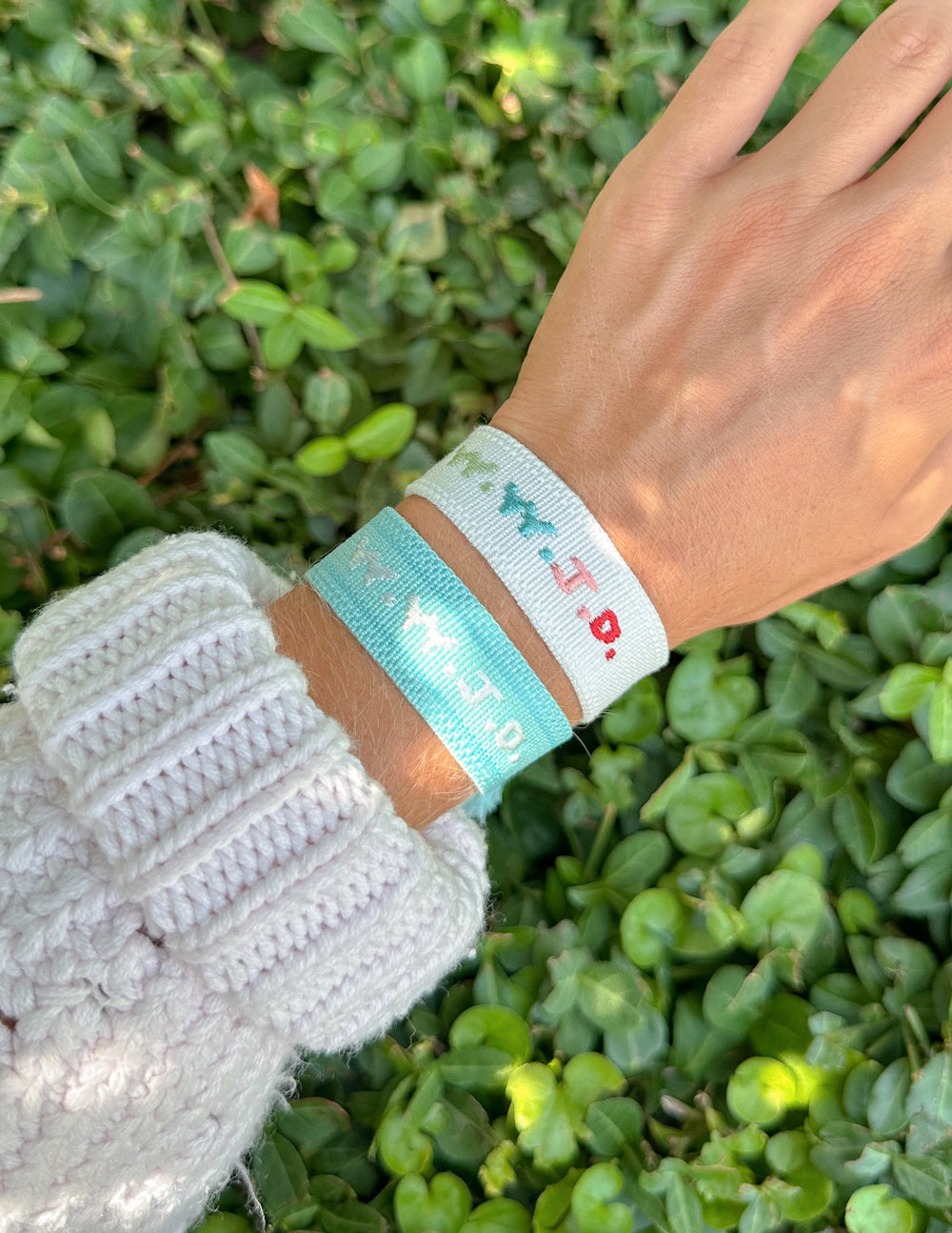 White WWJD Embroidered Woven Bracelet - Faith-Based Wristwear