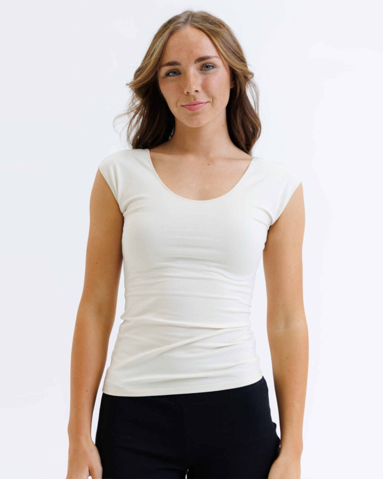 Wonder Tee Scoop Neck Cap Sleeve Fitted Cotton Tee in Cream - Image 3