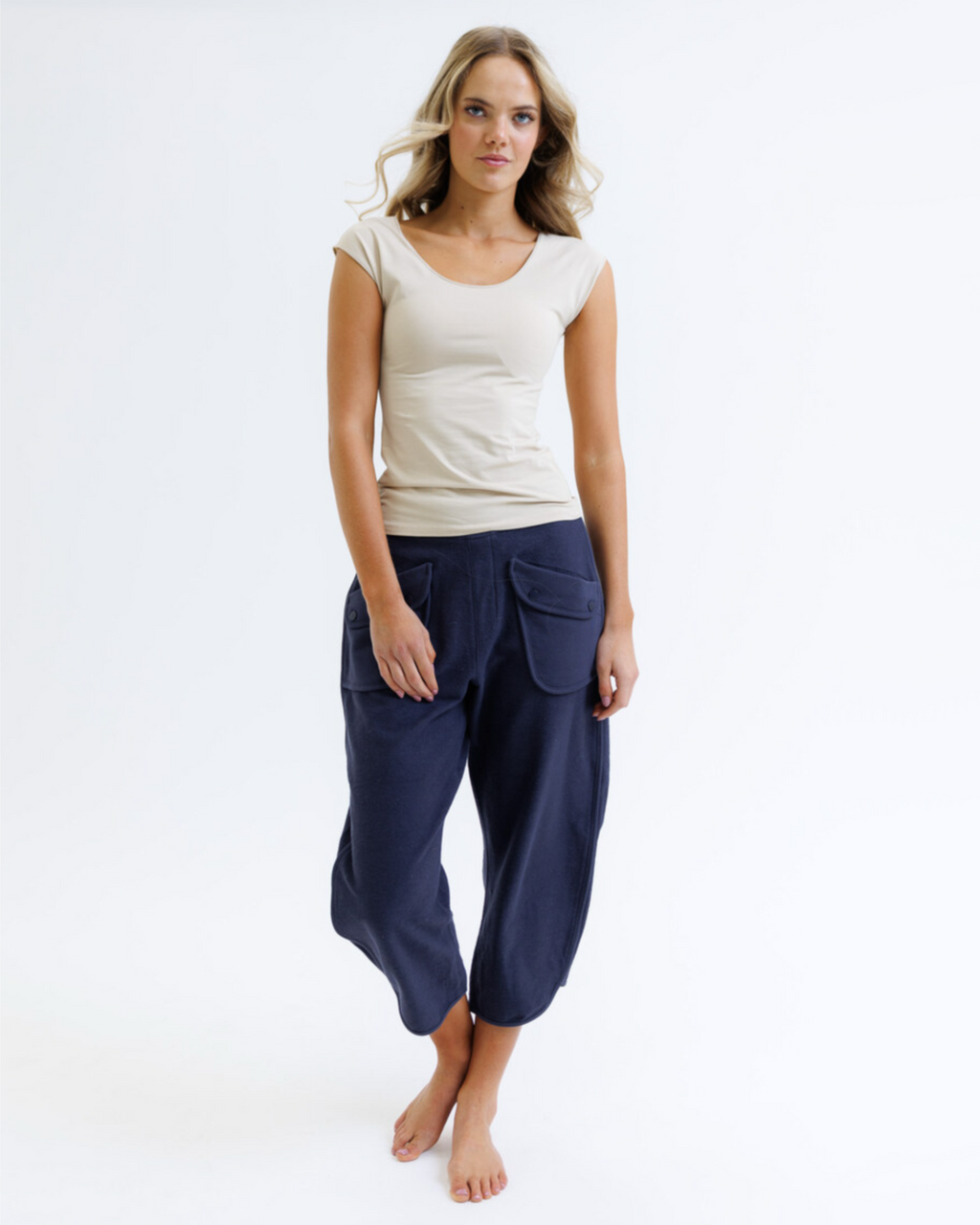 Wonder Tee Scoop Neck Cap Sleeve Fitted Cotton Tee in Cream - Image 15