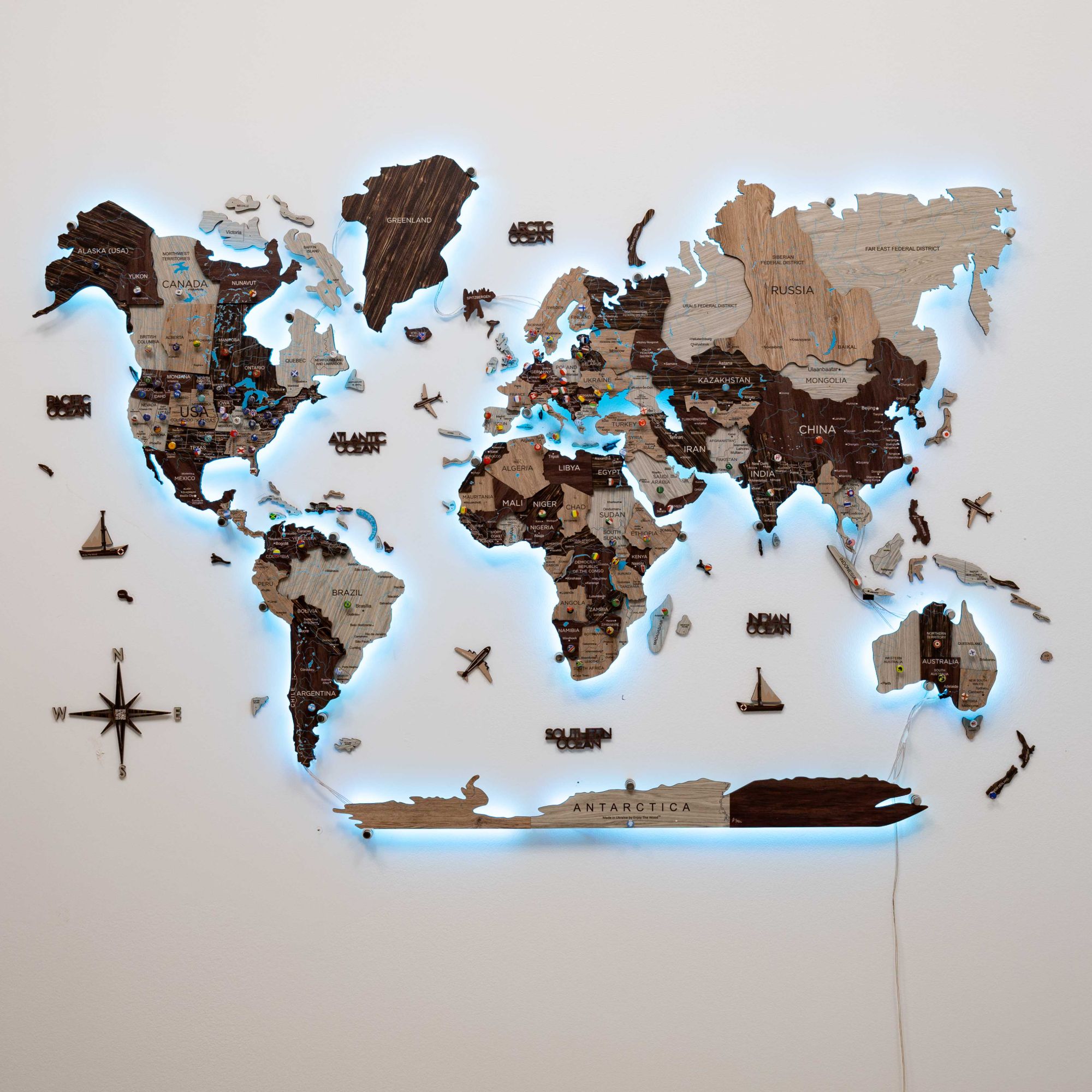 3D LED Luminous Wooden World Map 3.0 Cappuccino Wall Decor