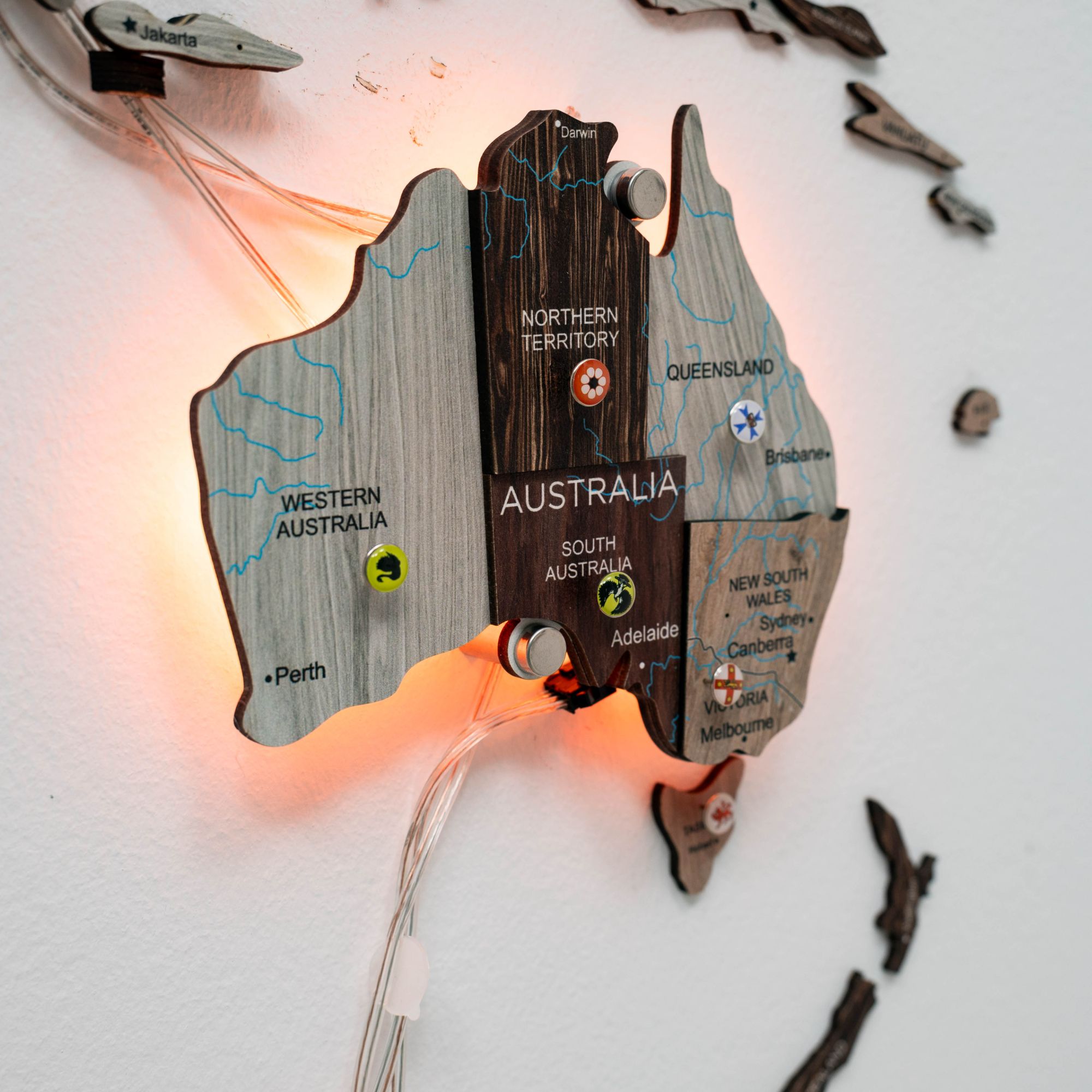 3D LED Luminous Wooden World Map 3.0 Cappuccino Wall Decor
