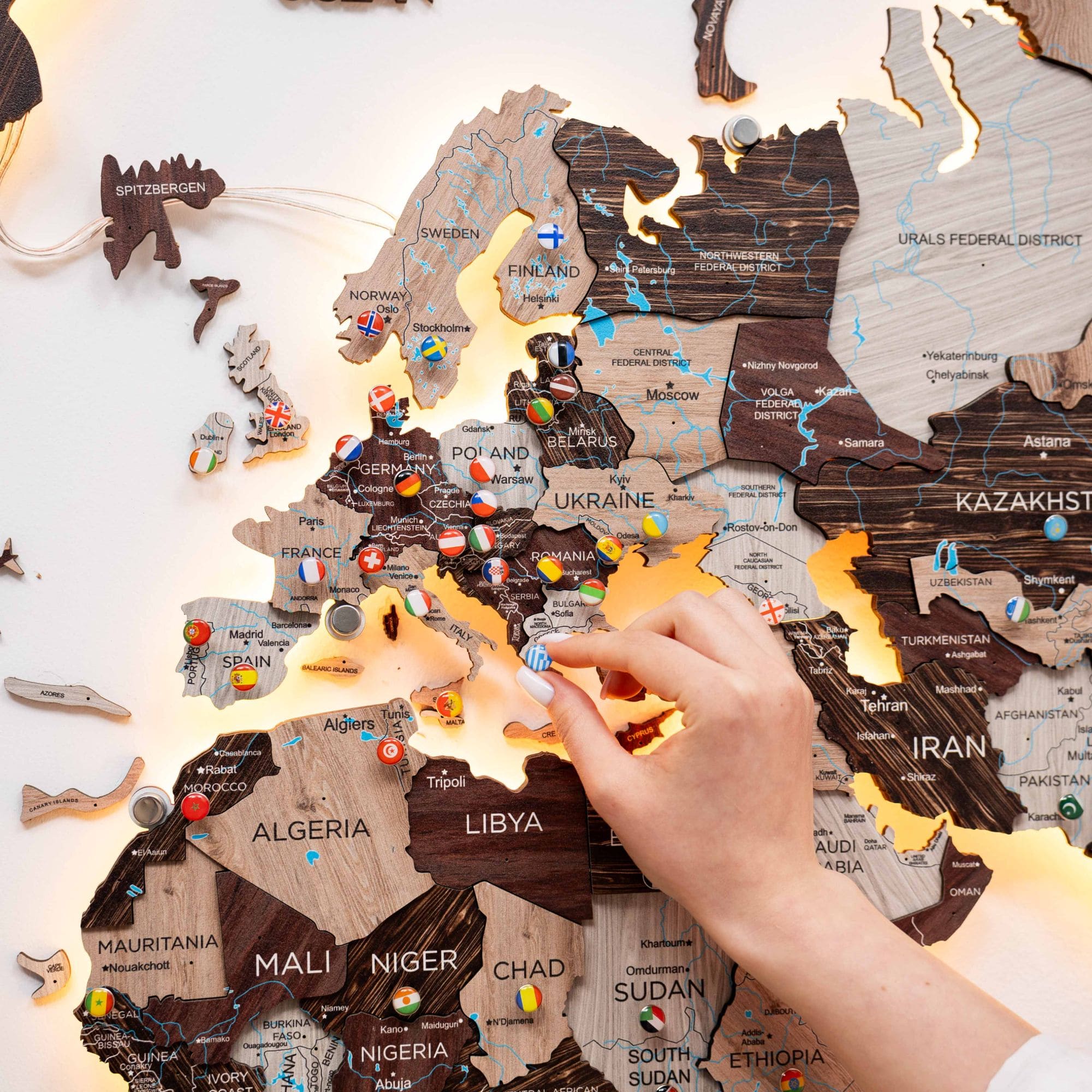 3D LED Luminous Wooden World Map 3.0 Cappuccino Wall Decor