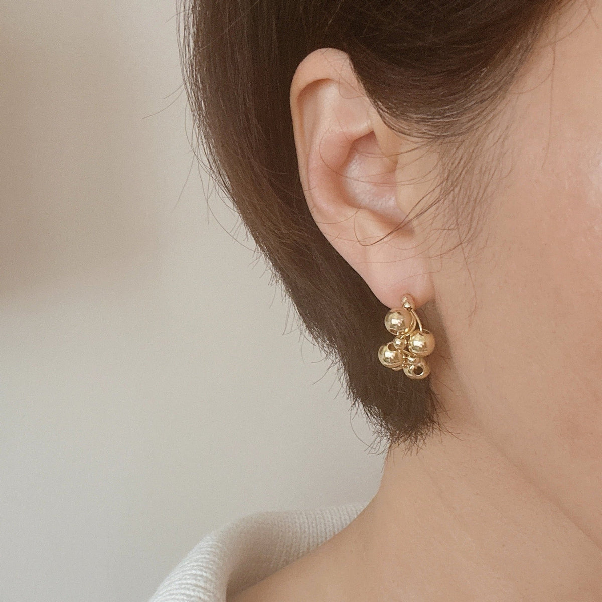 Woven Bubble Hoop Earrings in 18k Gold Plated Modern Design - Image 2