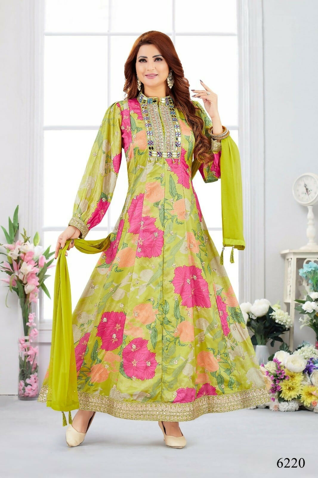 Green Chinon Silk Kurta Set with Matching Dupatta and Cotton Lining