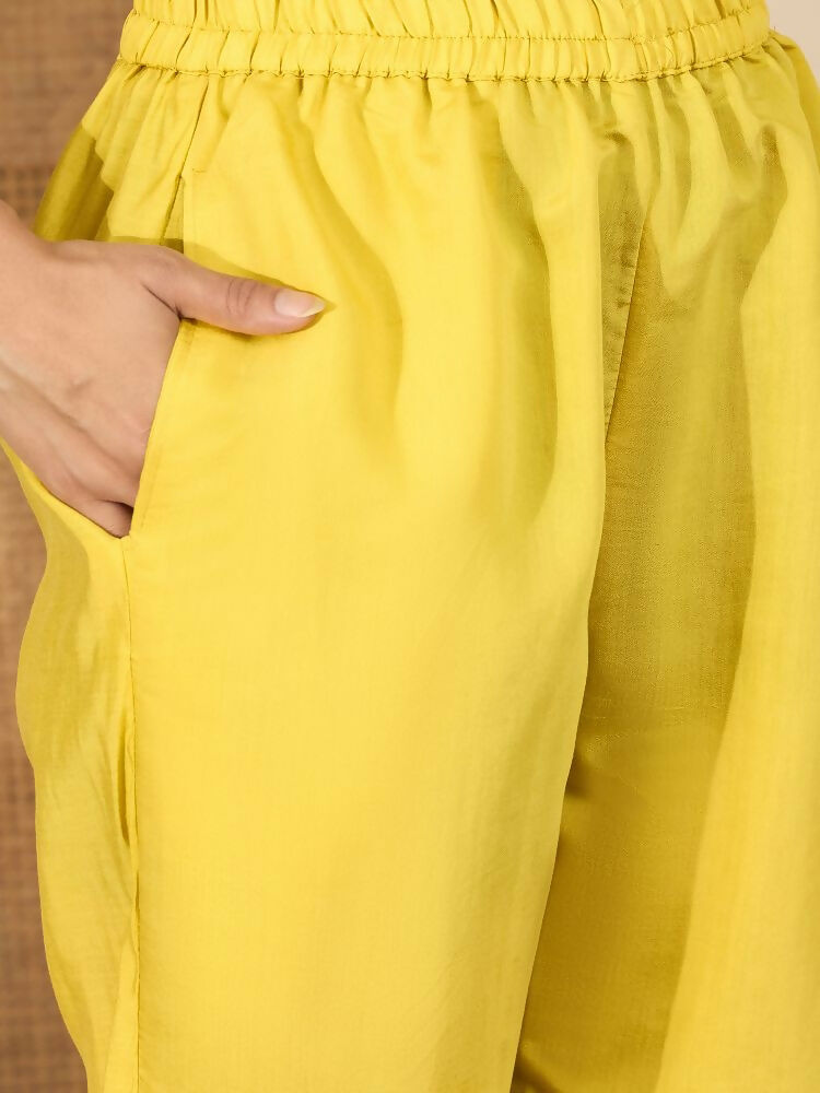 Women's Yellow Roman Silk Embroidered Kurta Set with Pant