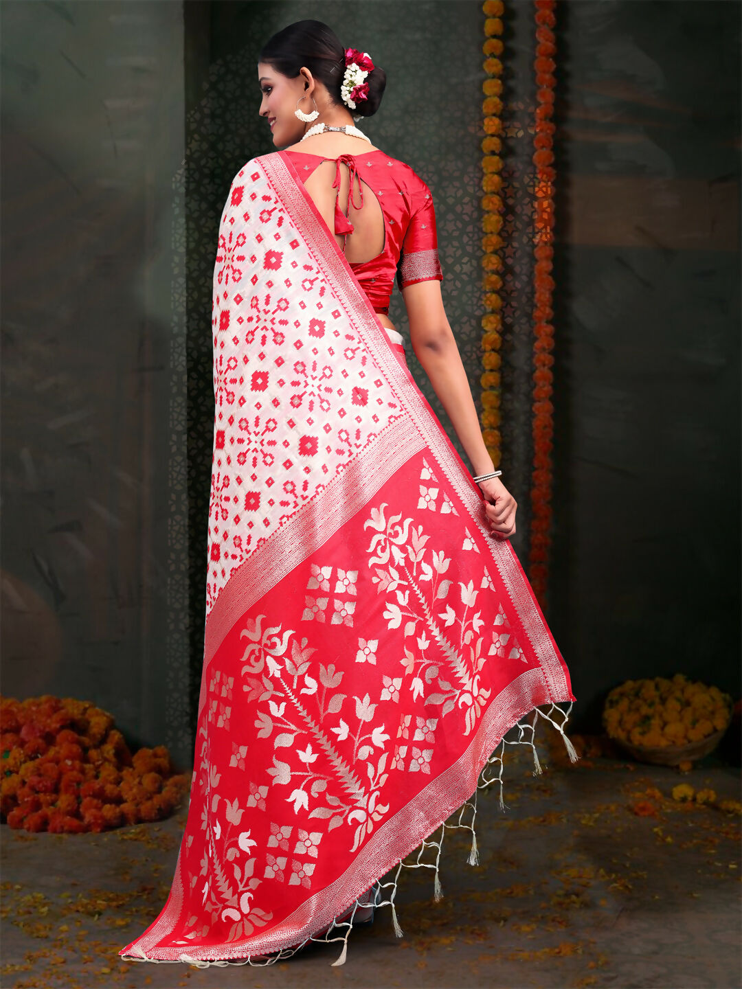 Red & White Linen Cotton Saree with Matching Blouse Piece