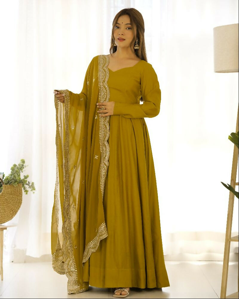 Mehndi Chanderi Kurta Set with Sequence Embroidery 3-Piece Set