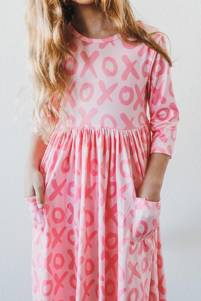 Pink XOXO Print 3/4 Sleeve Twirl Dress with Pockets - Image 3