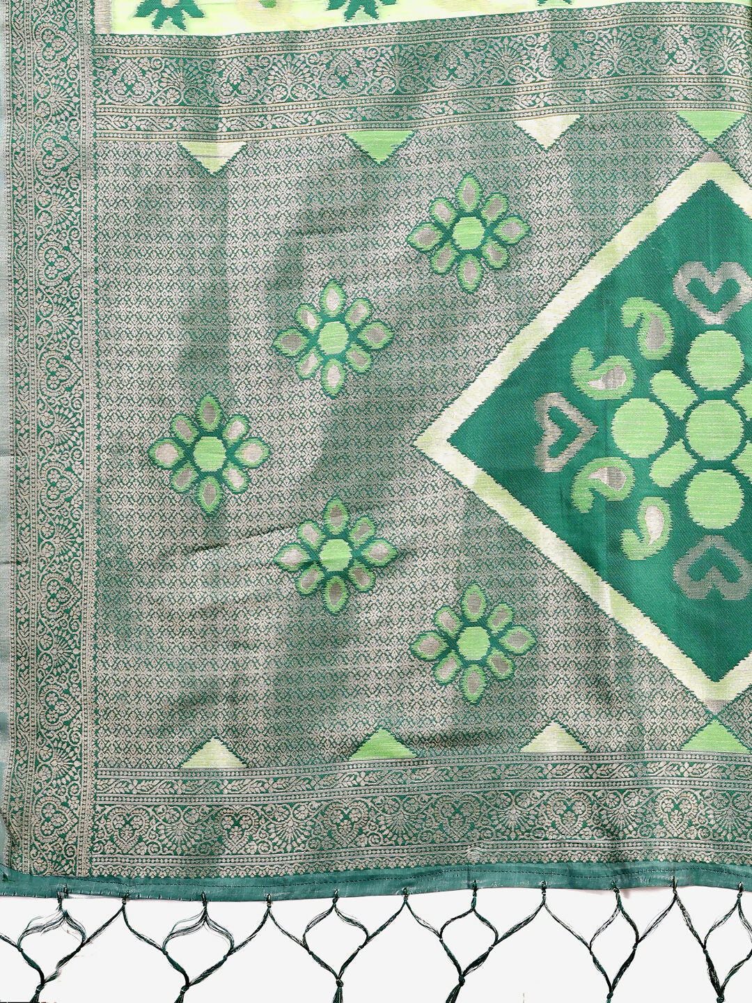 Sajni Yellow Linen Cotton Saree with Matching Blouse Piece