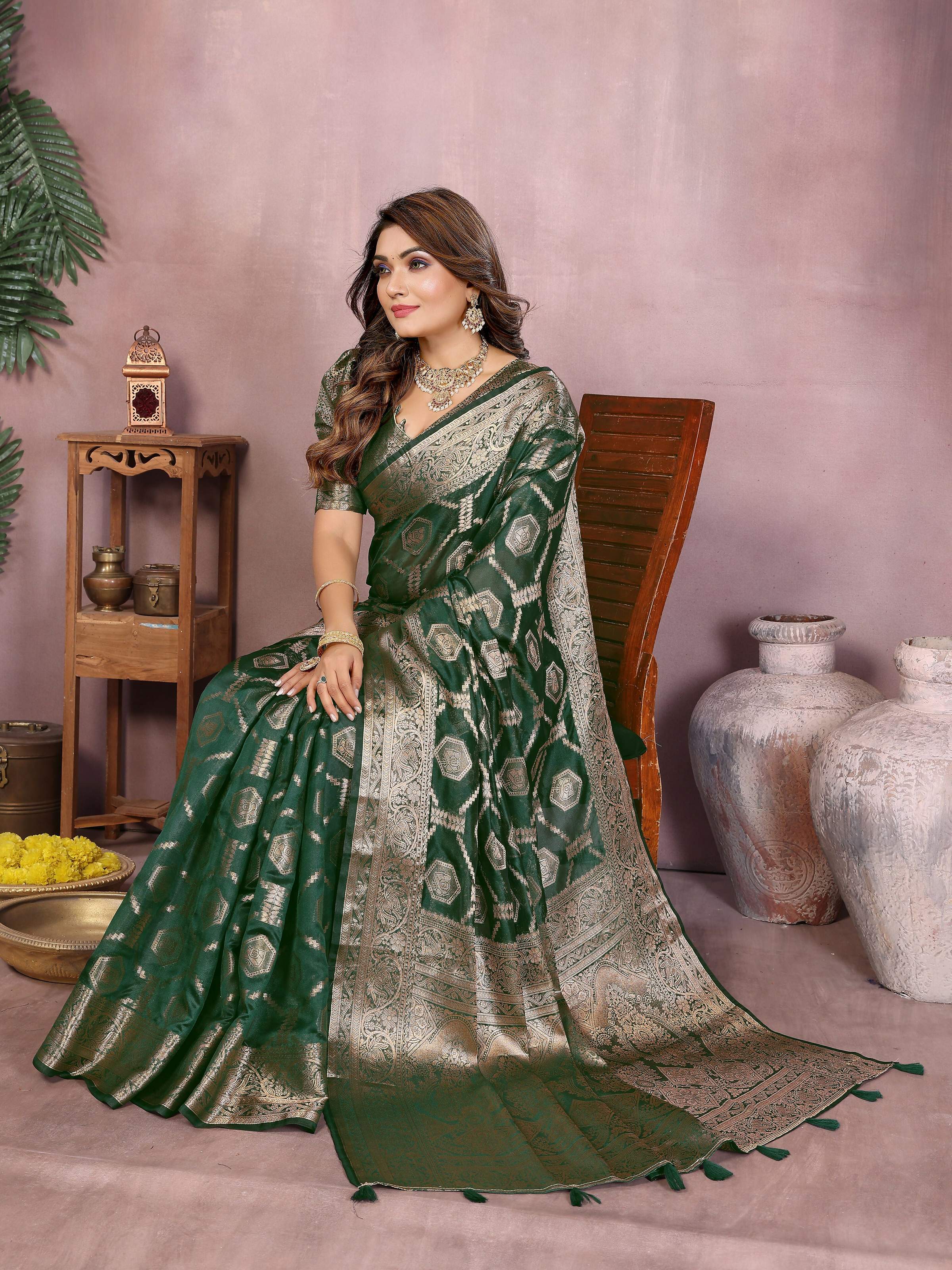 Green Soft Organza Silk Saree with Elegant Weaving