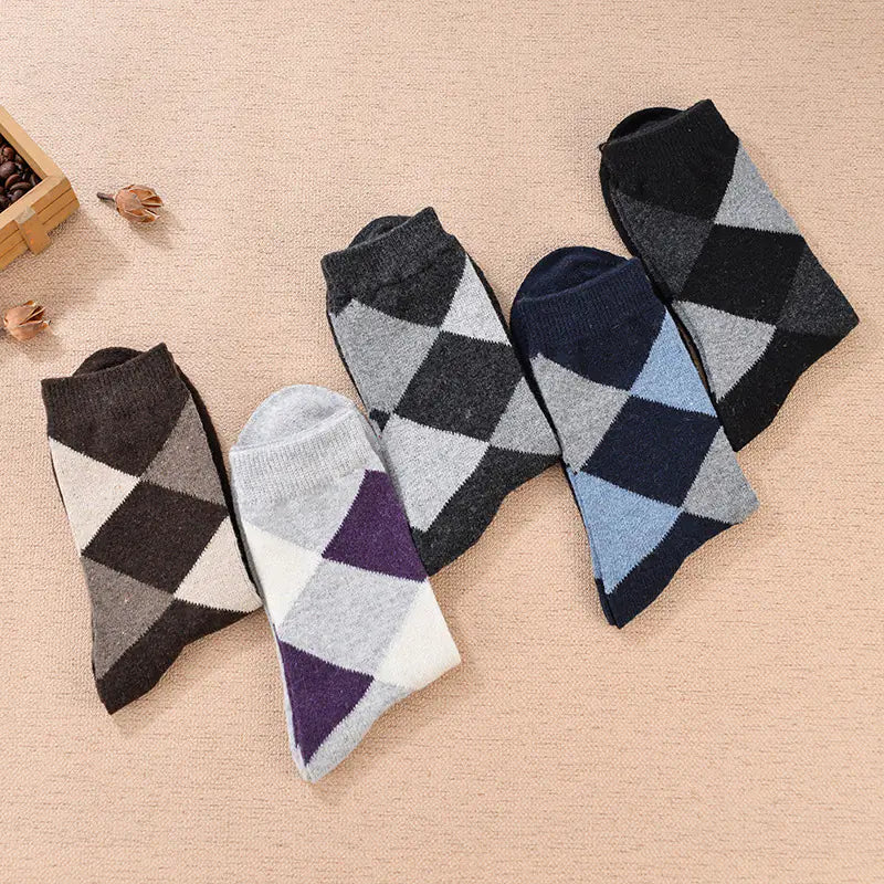 Women's Thick Wool Blend Winter Socks with Heart and Diamond Prints - Image 13