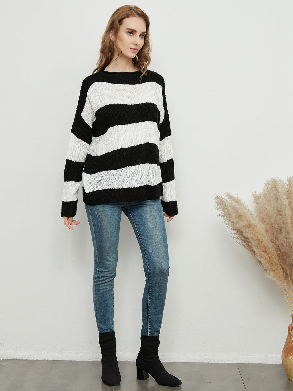Women Black and White Striped Crew Neck Long Sleeve Knit Sweater - Image 5