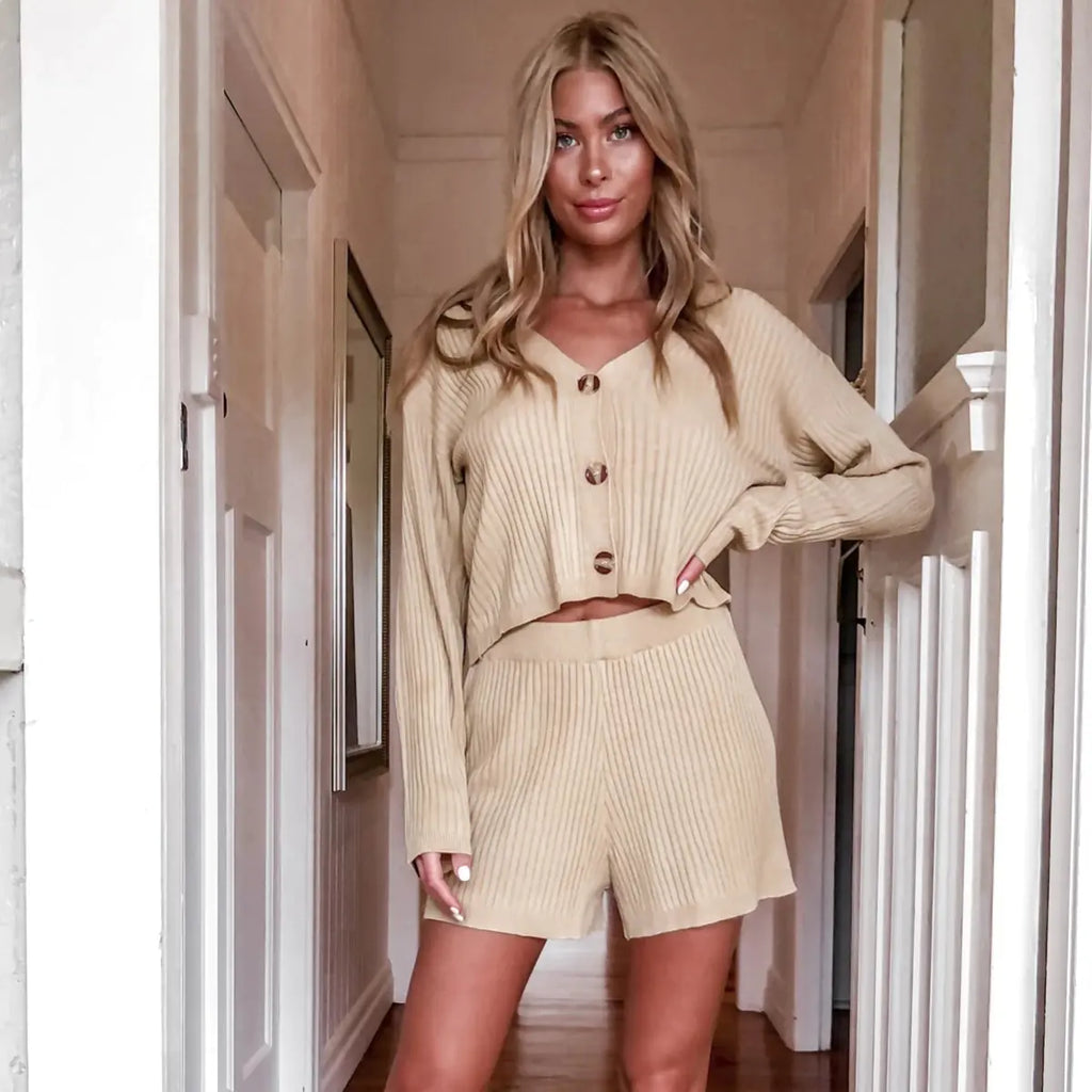 Fashionable Women's Sweater and Shorts Set (2 Pieces)